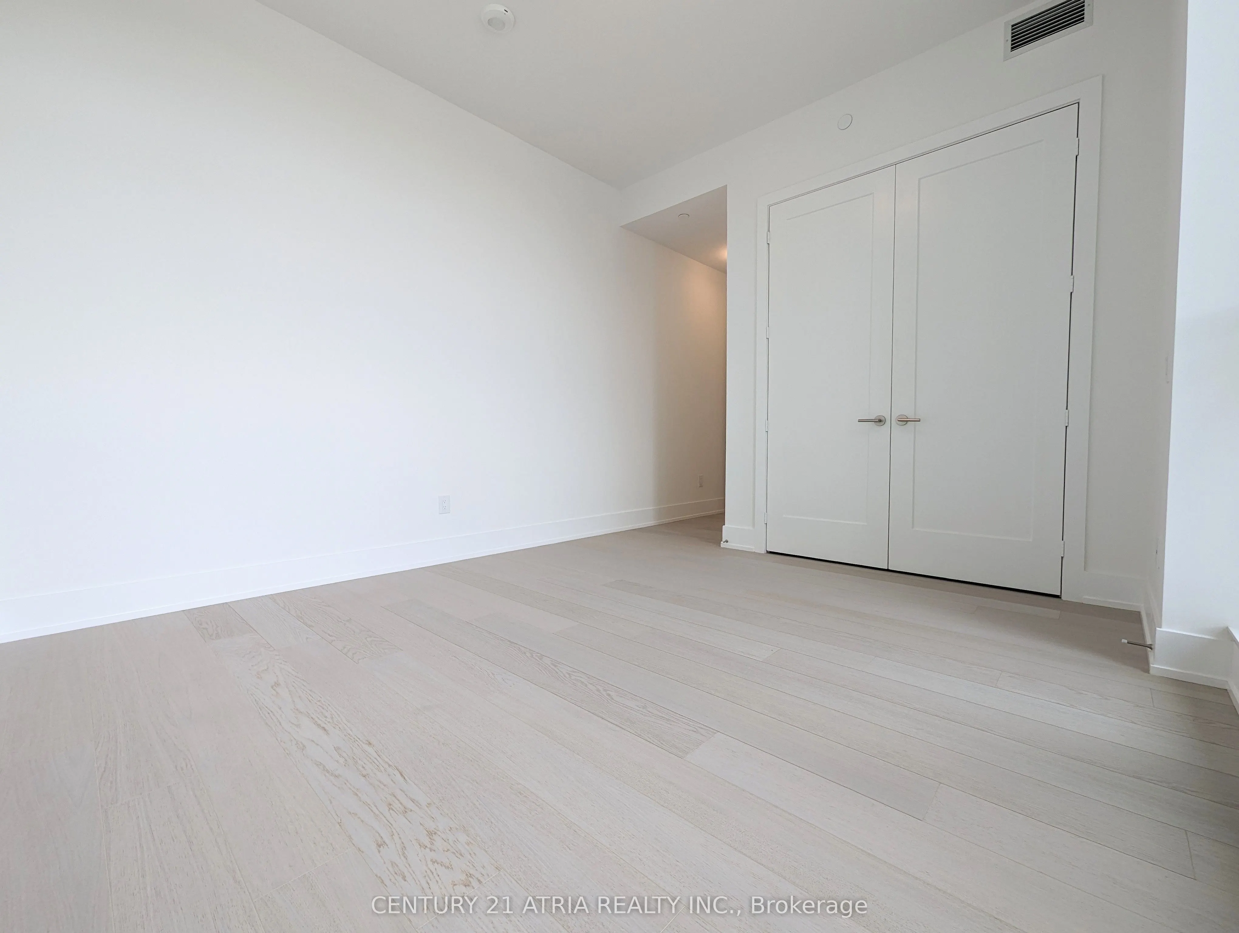 397 Royal Orchard Boulevard, #323