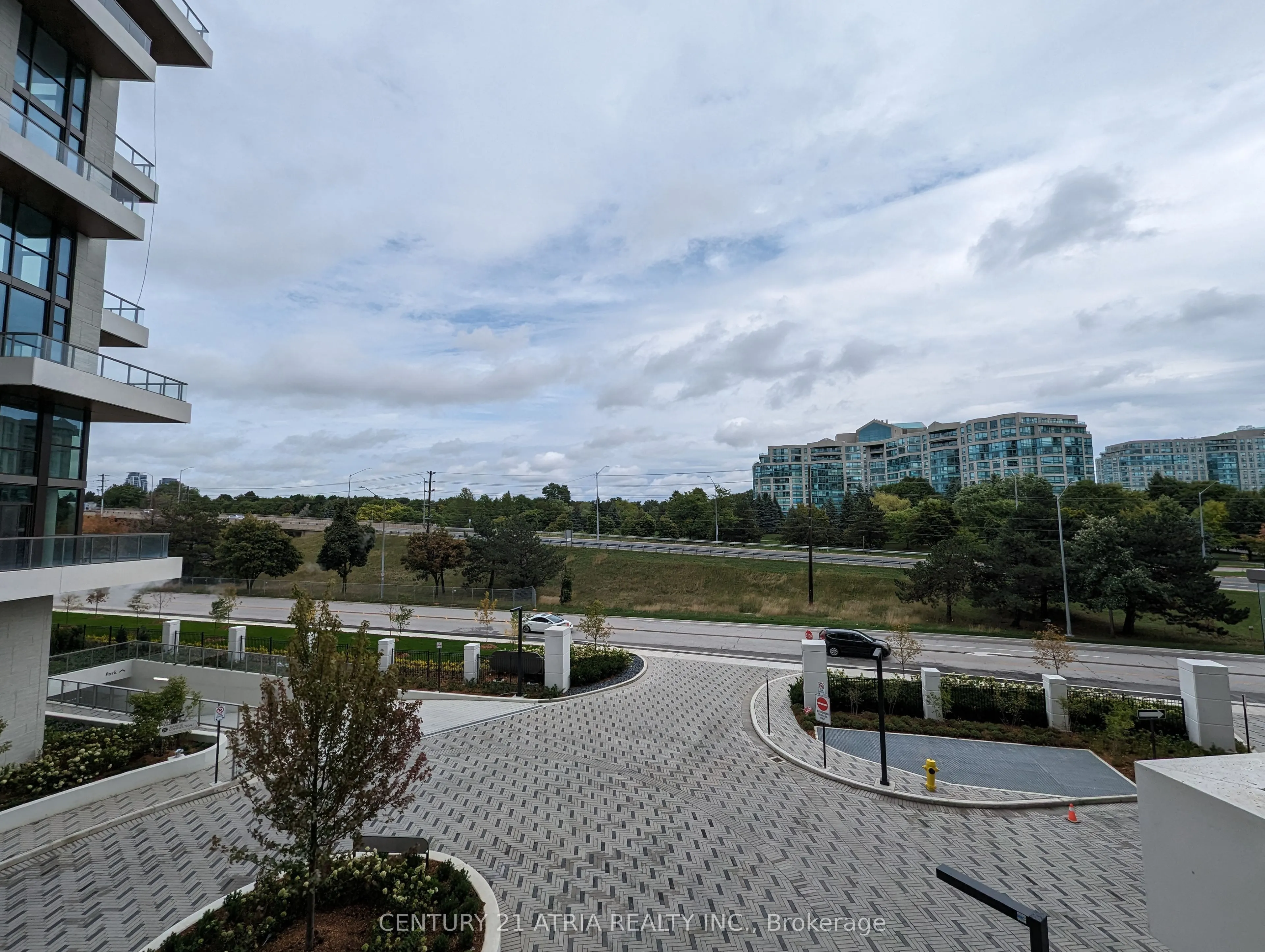 397 Royal Orchard Boulevard, #323
