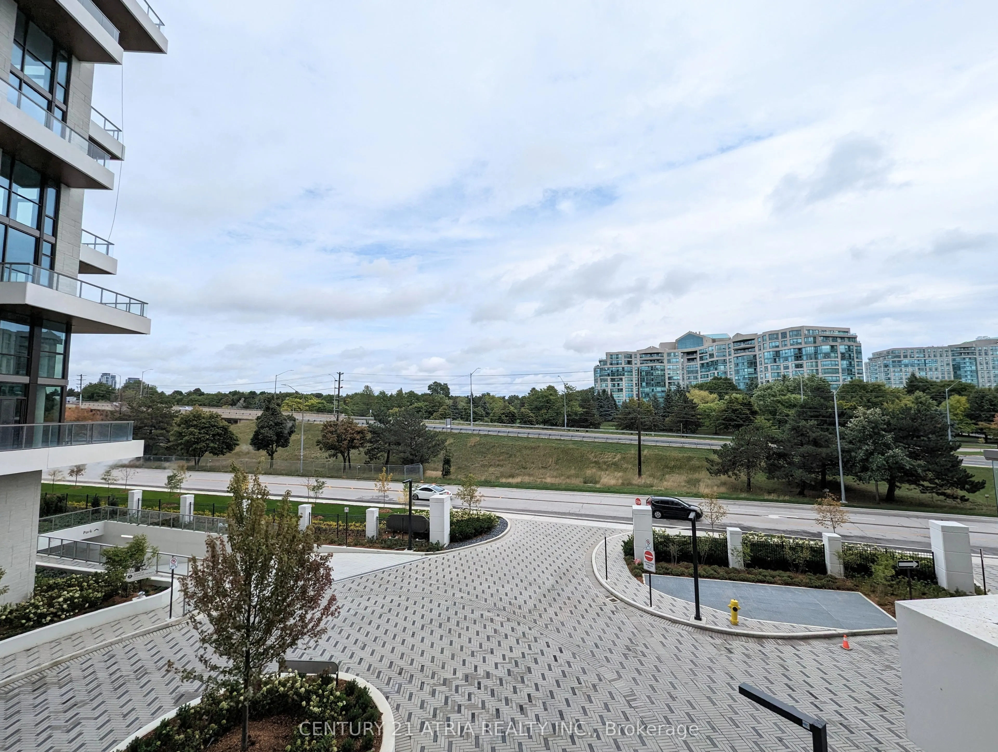 397 Royal Orchard Boulevard, #323