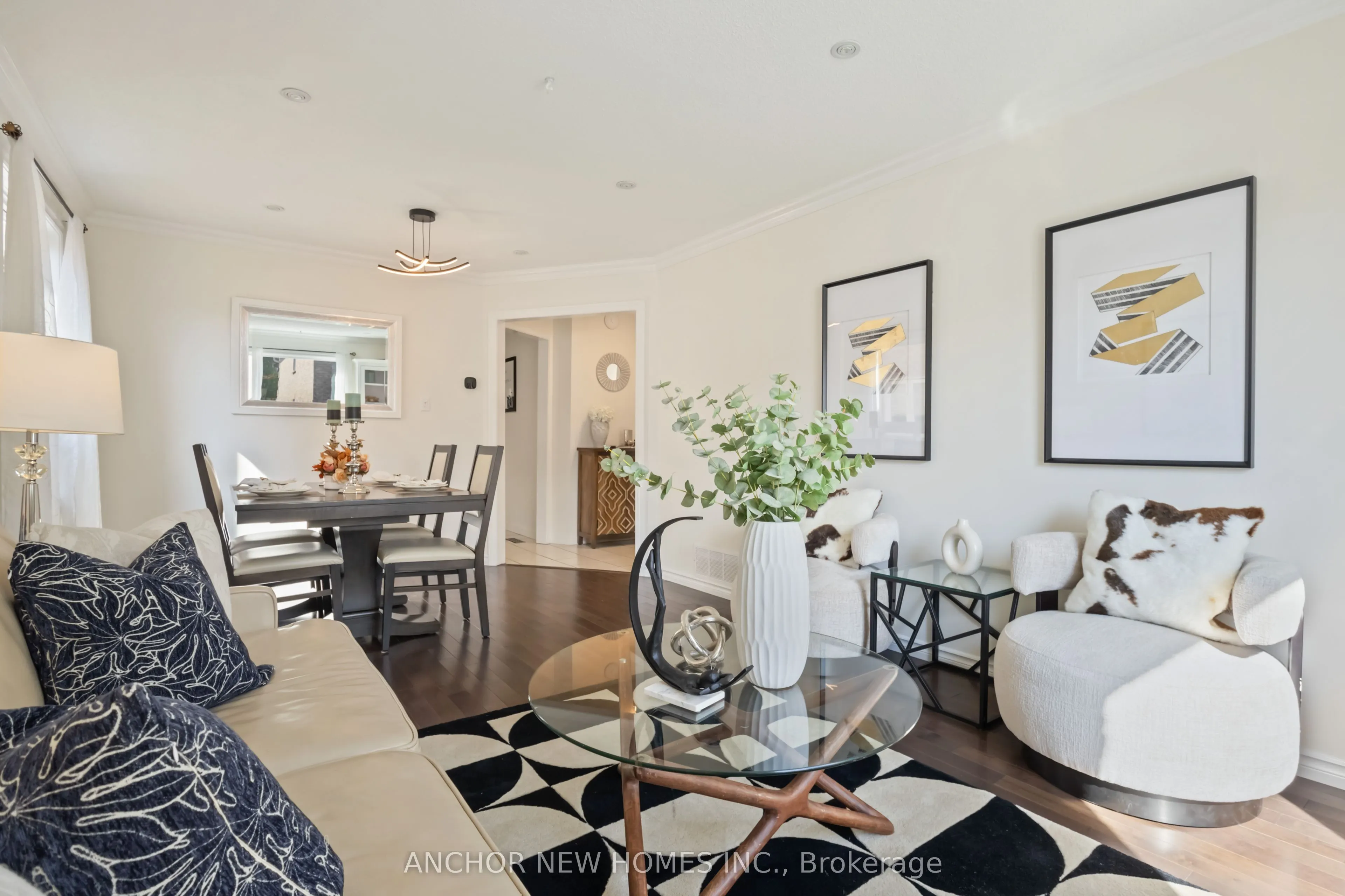 125 Laguna Crescent