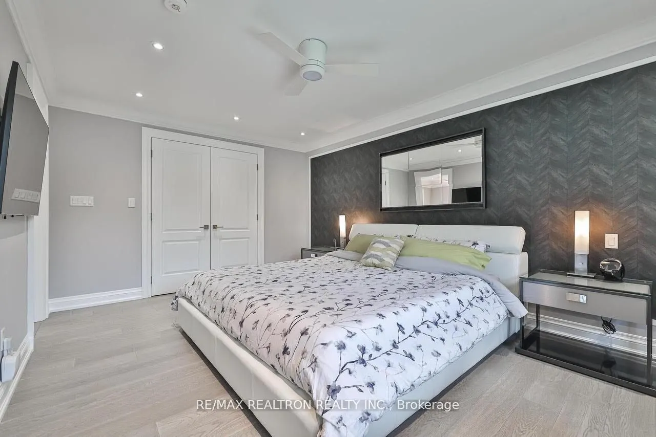 3 Rosea Court