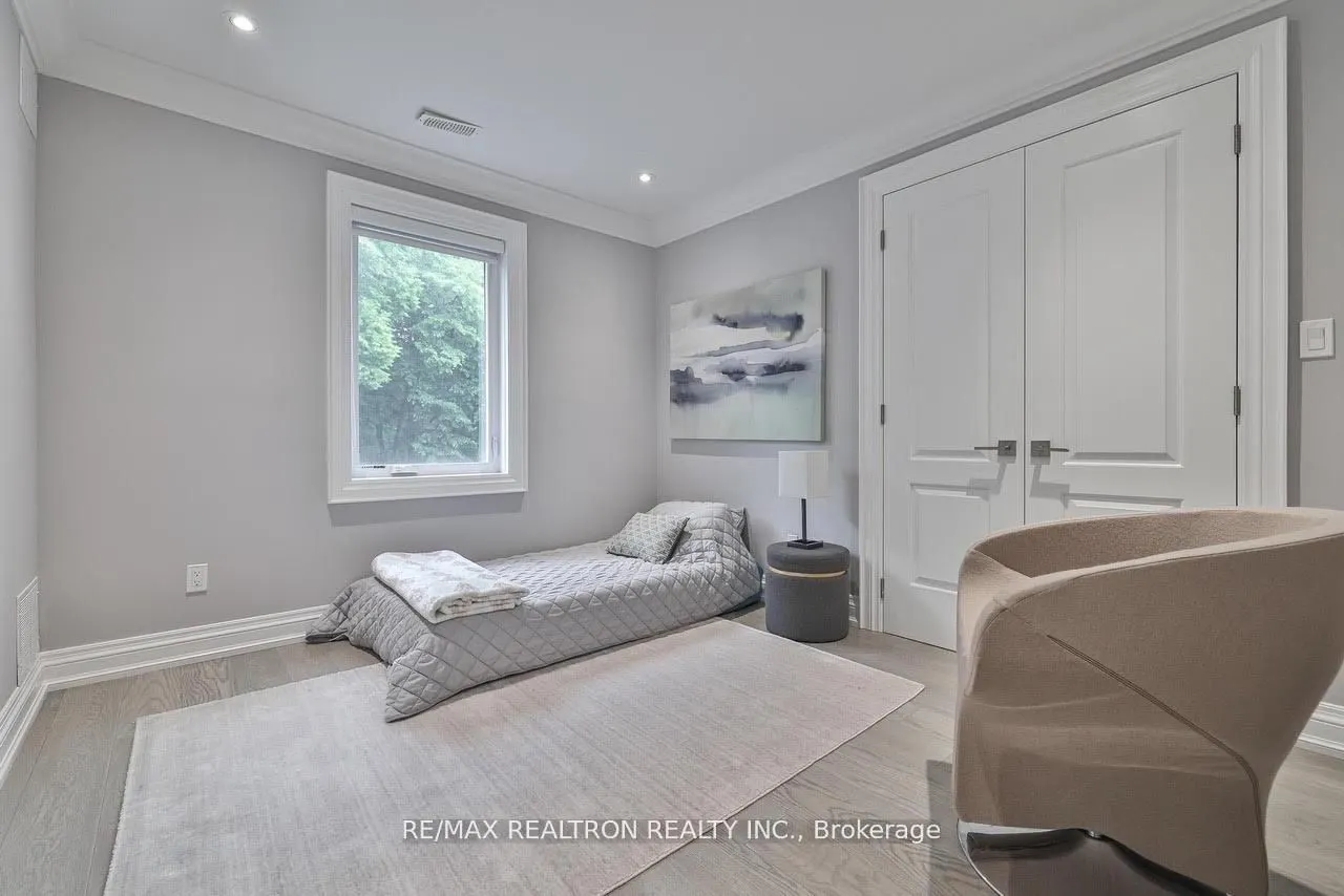 3 Rosea Court
