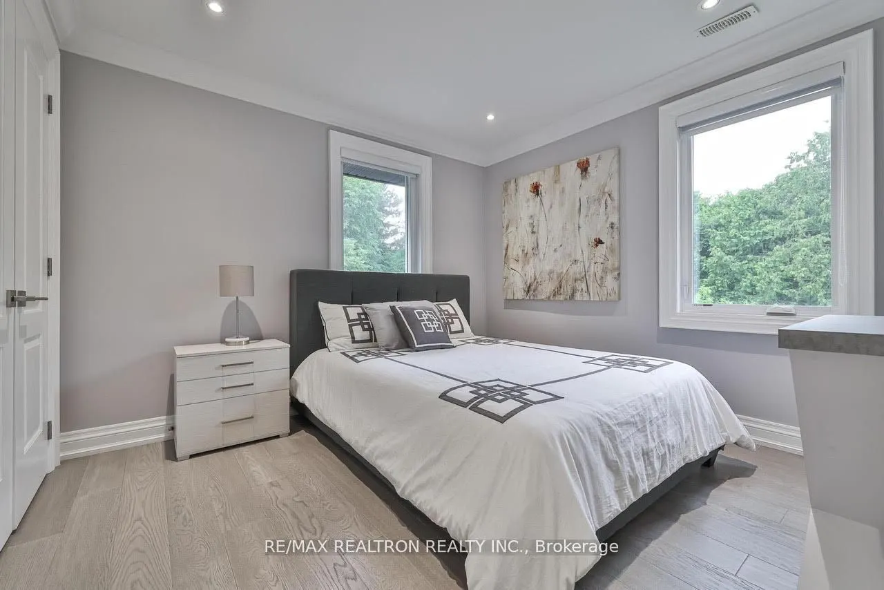 3 Rosea Court