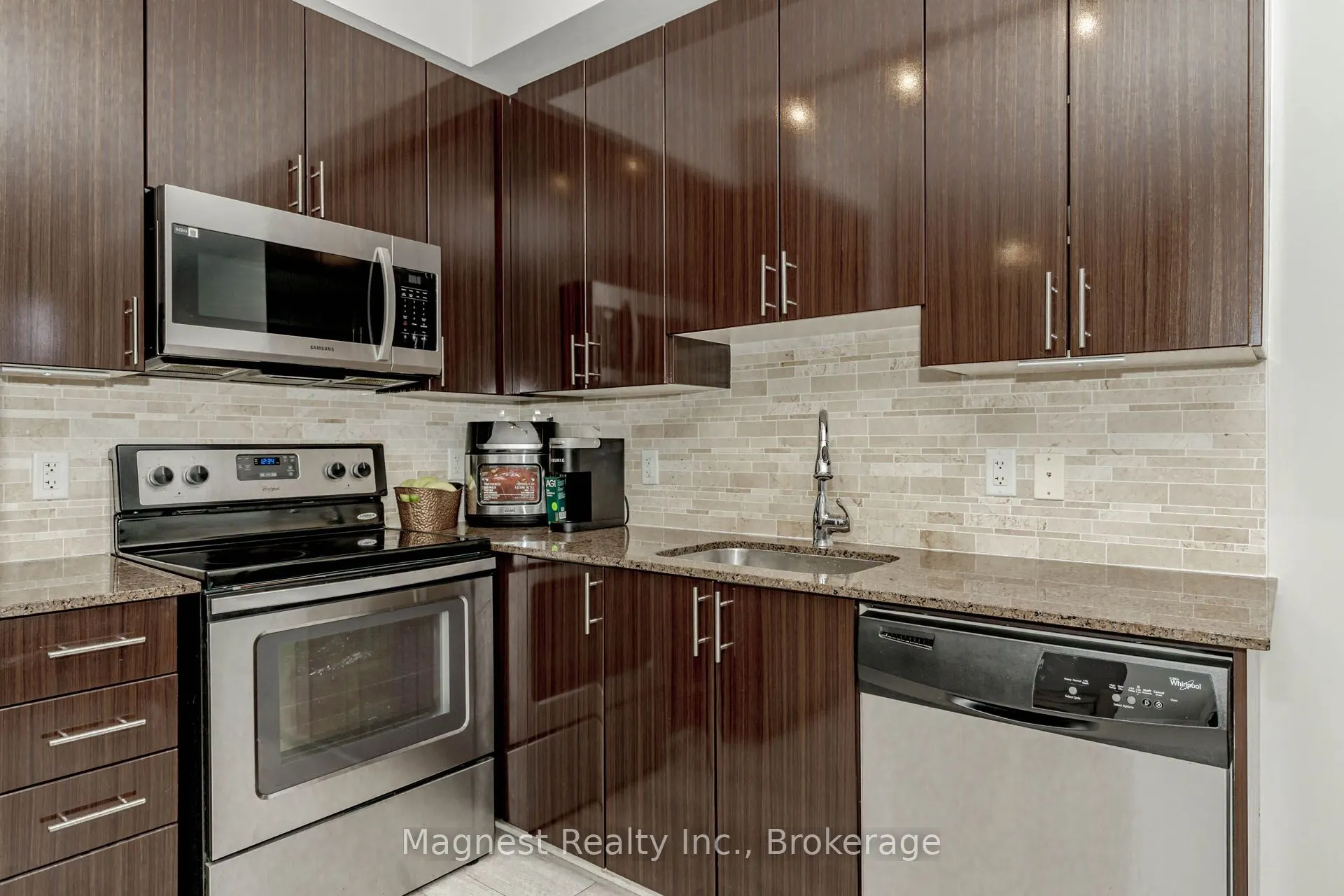 85 North Park Road, #1110