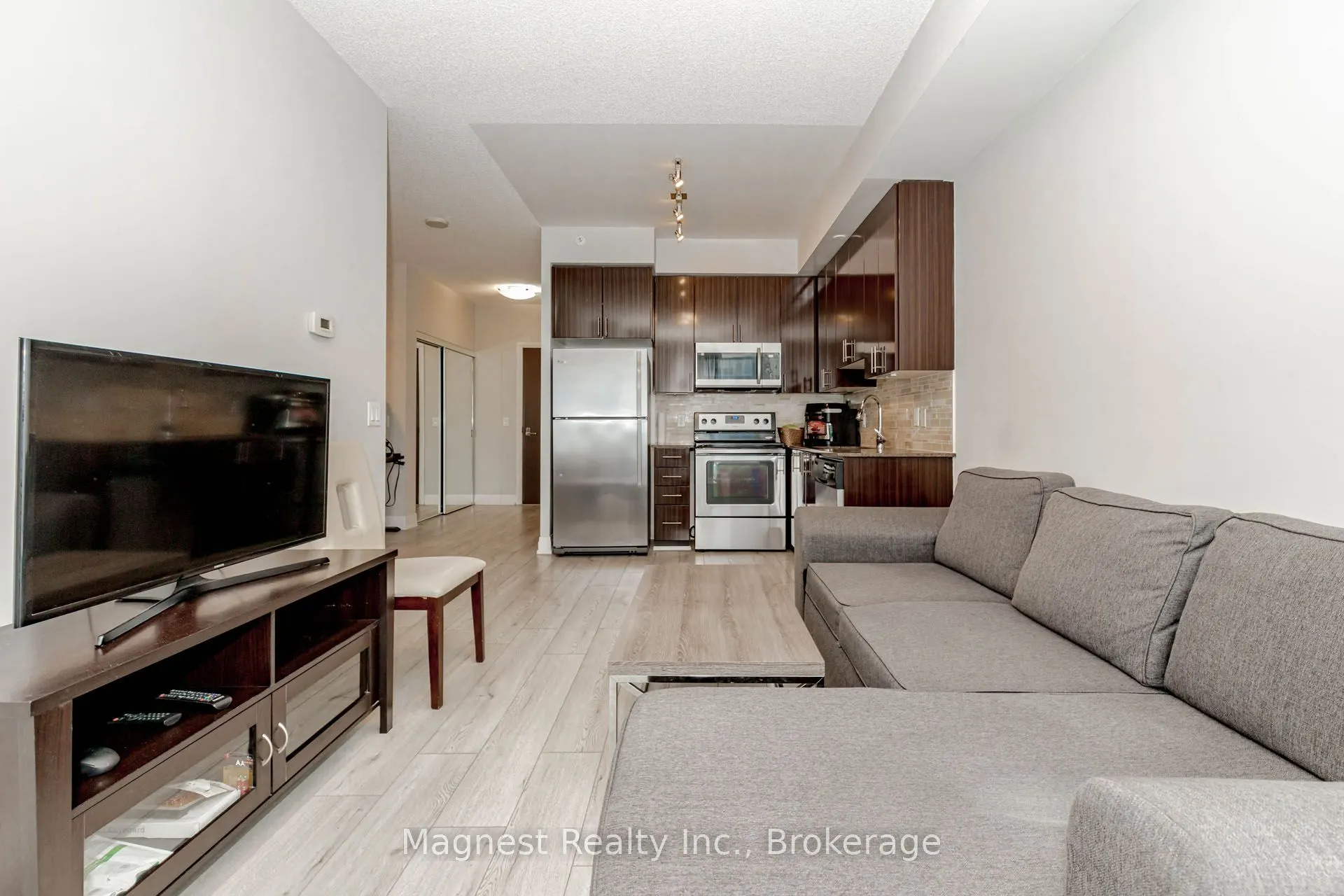 85 North Park Road, #1110