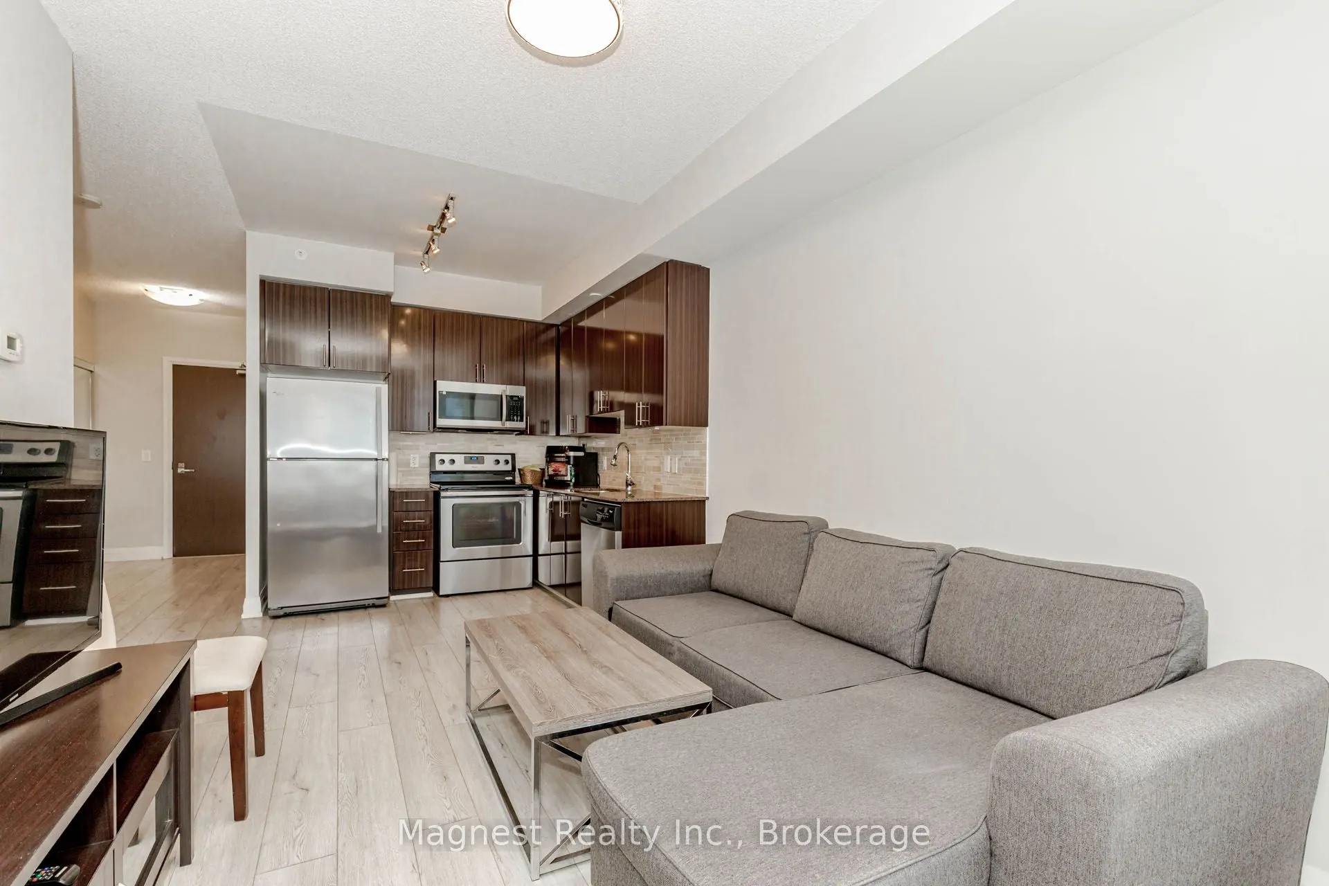 85 North Park Road, #1110