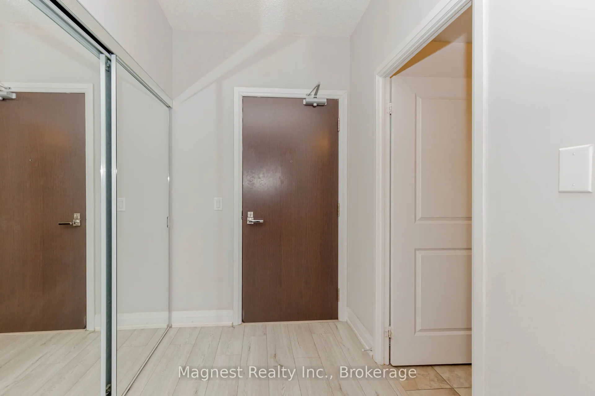 85 North Park Road, #1110