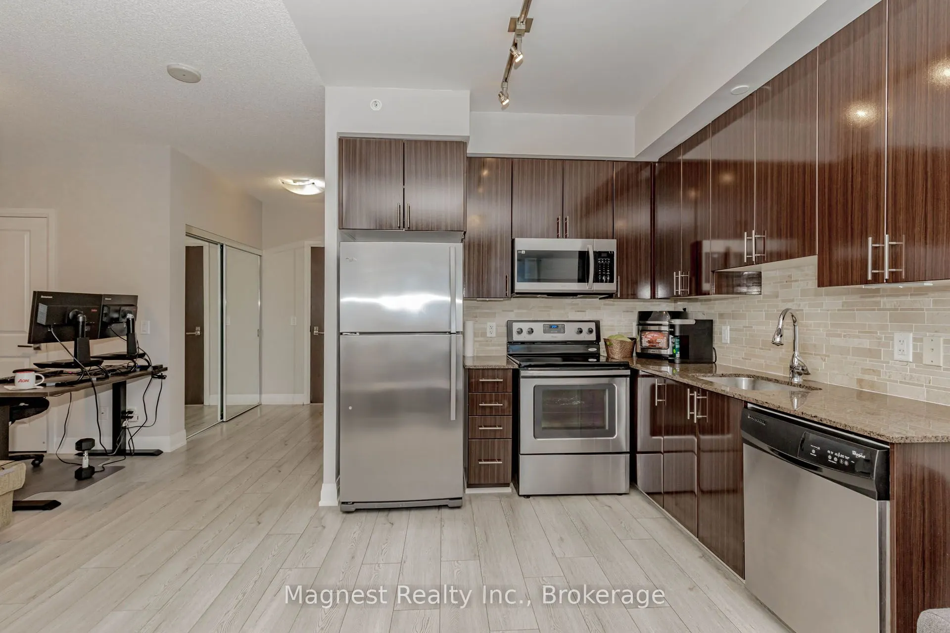 85 North Park Road, #1110