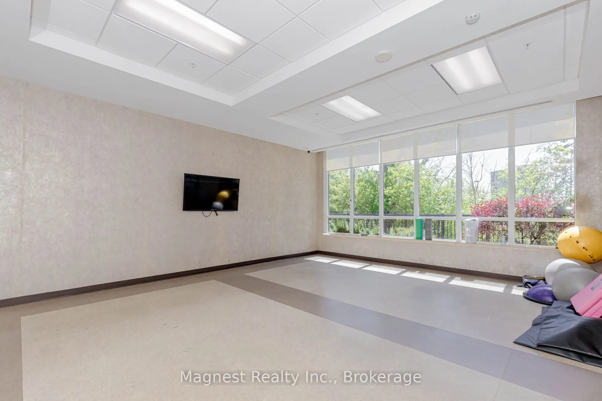 85 North Park Road, #1110