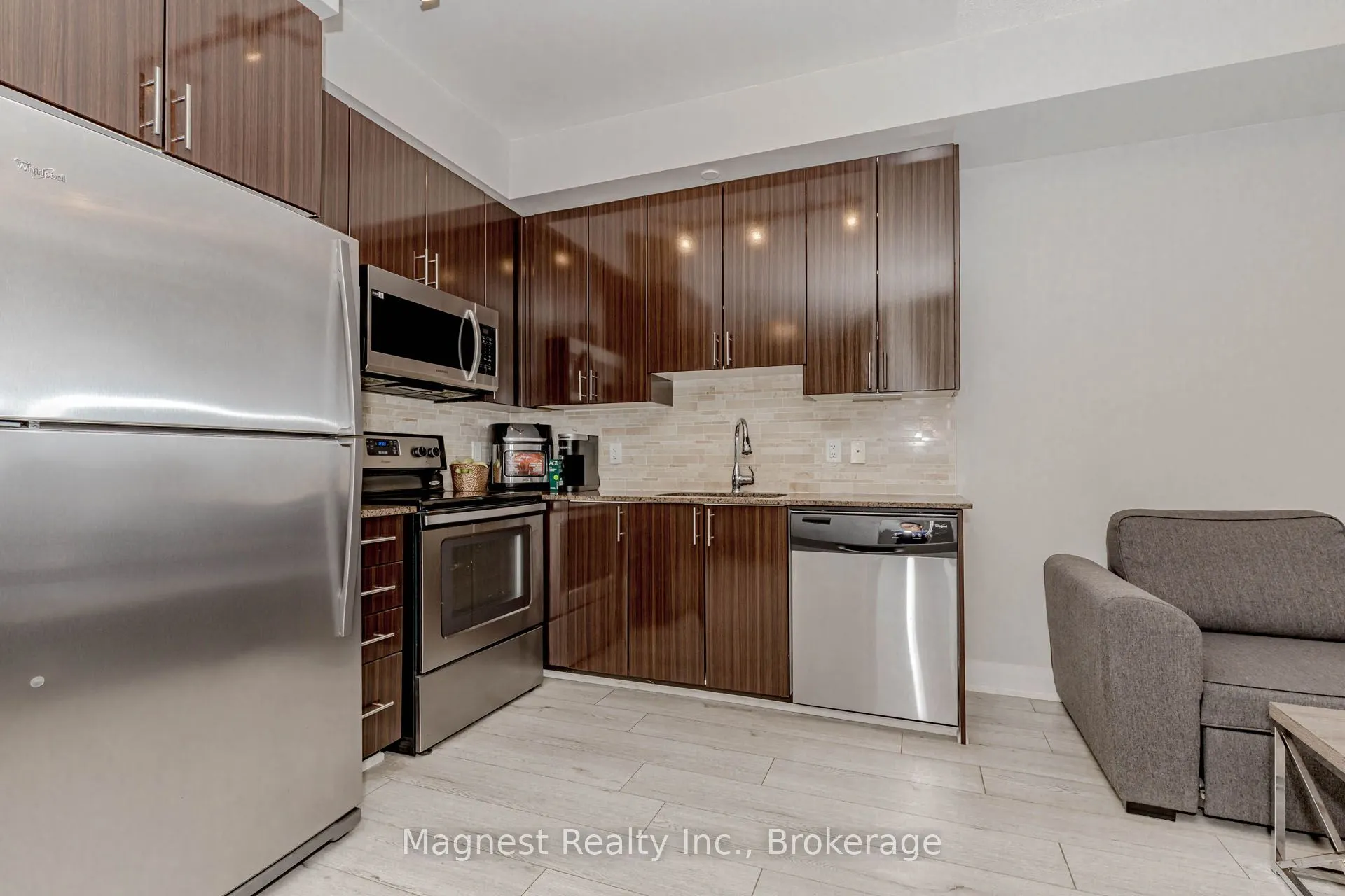 85 North Park Road, #1110