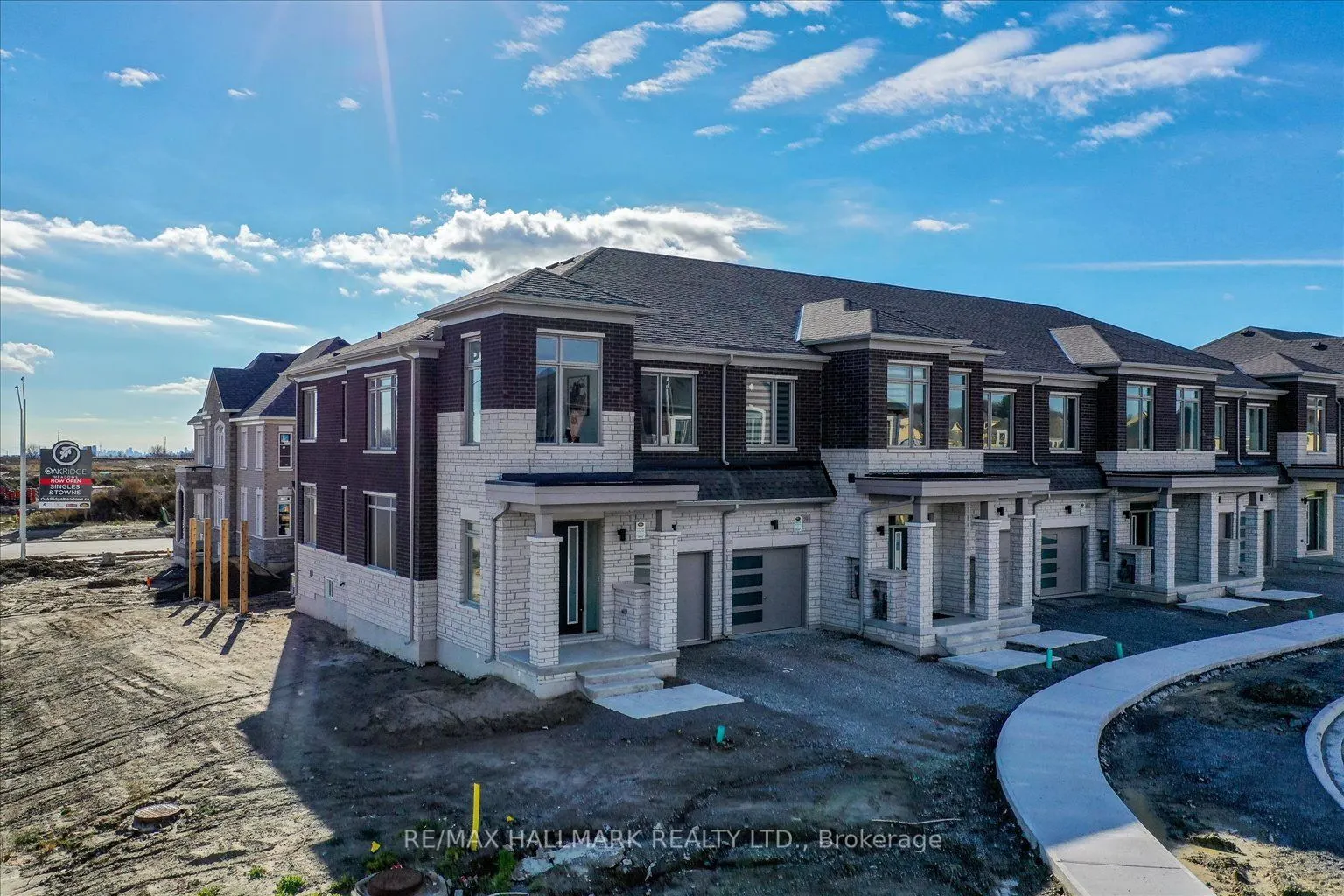 77 Schmeltzer Crescent