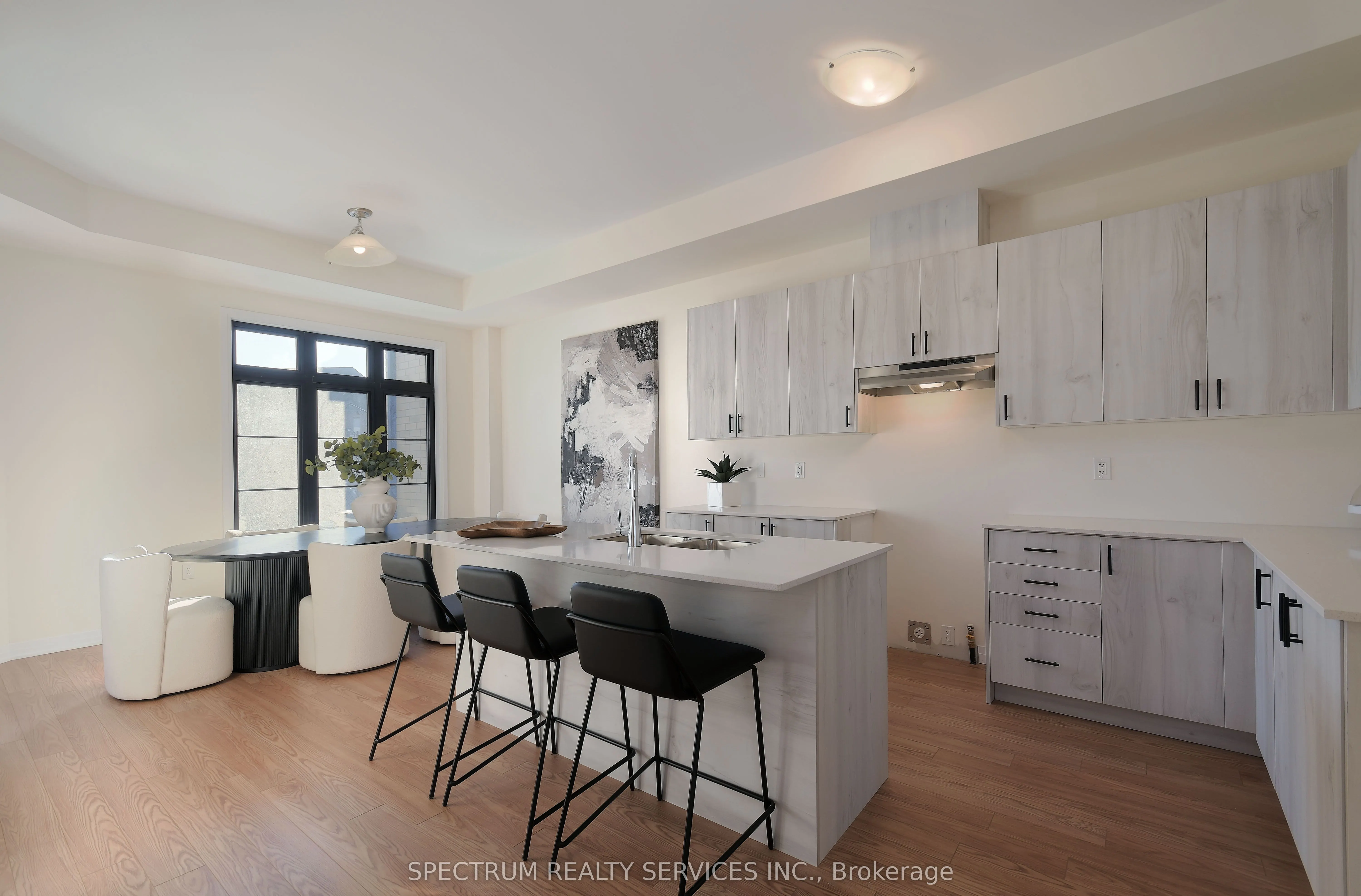 155 De La Roche Drive