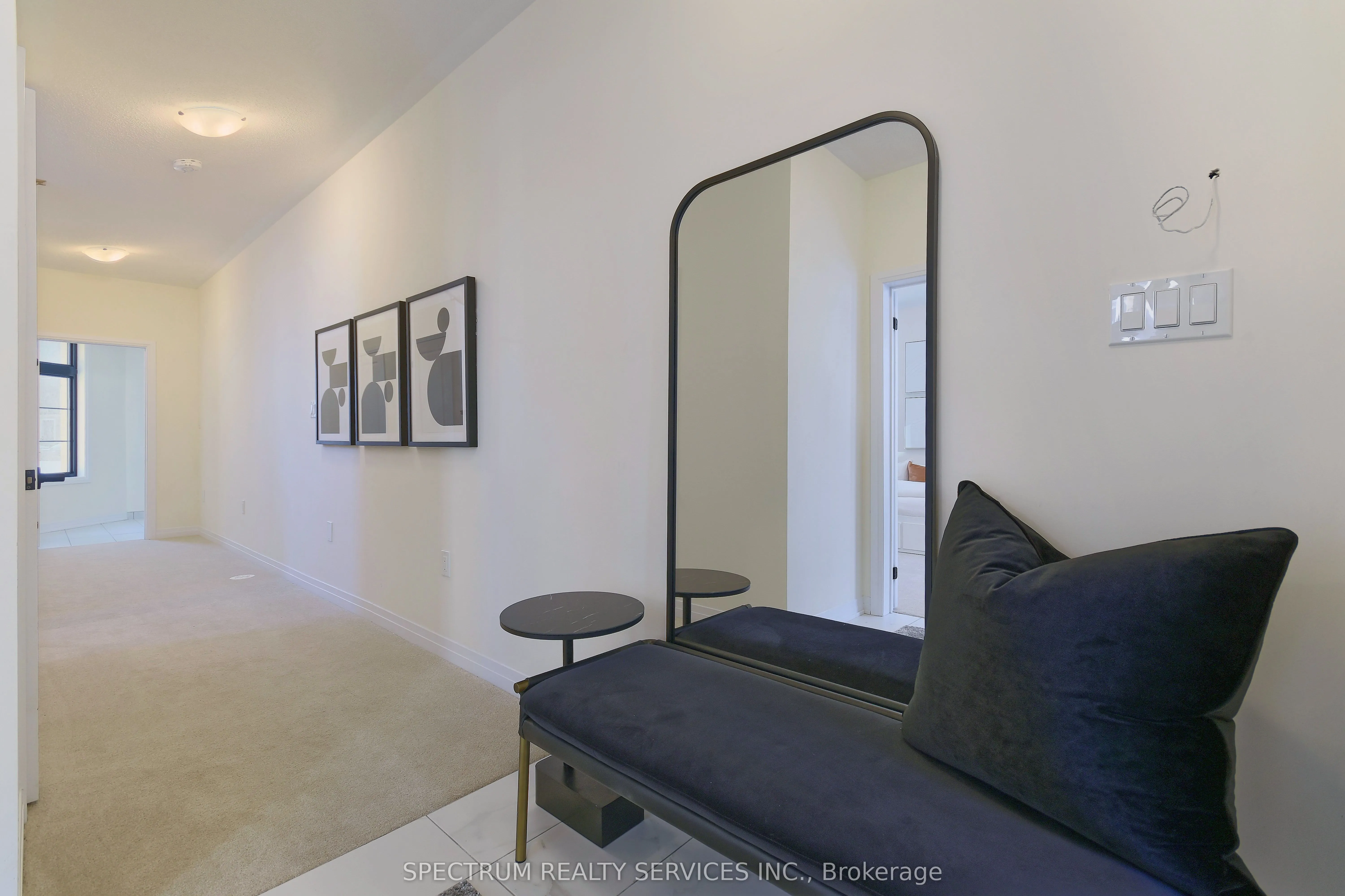 155 De La Roche Drive