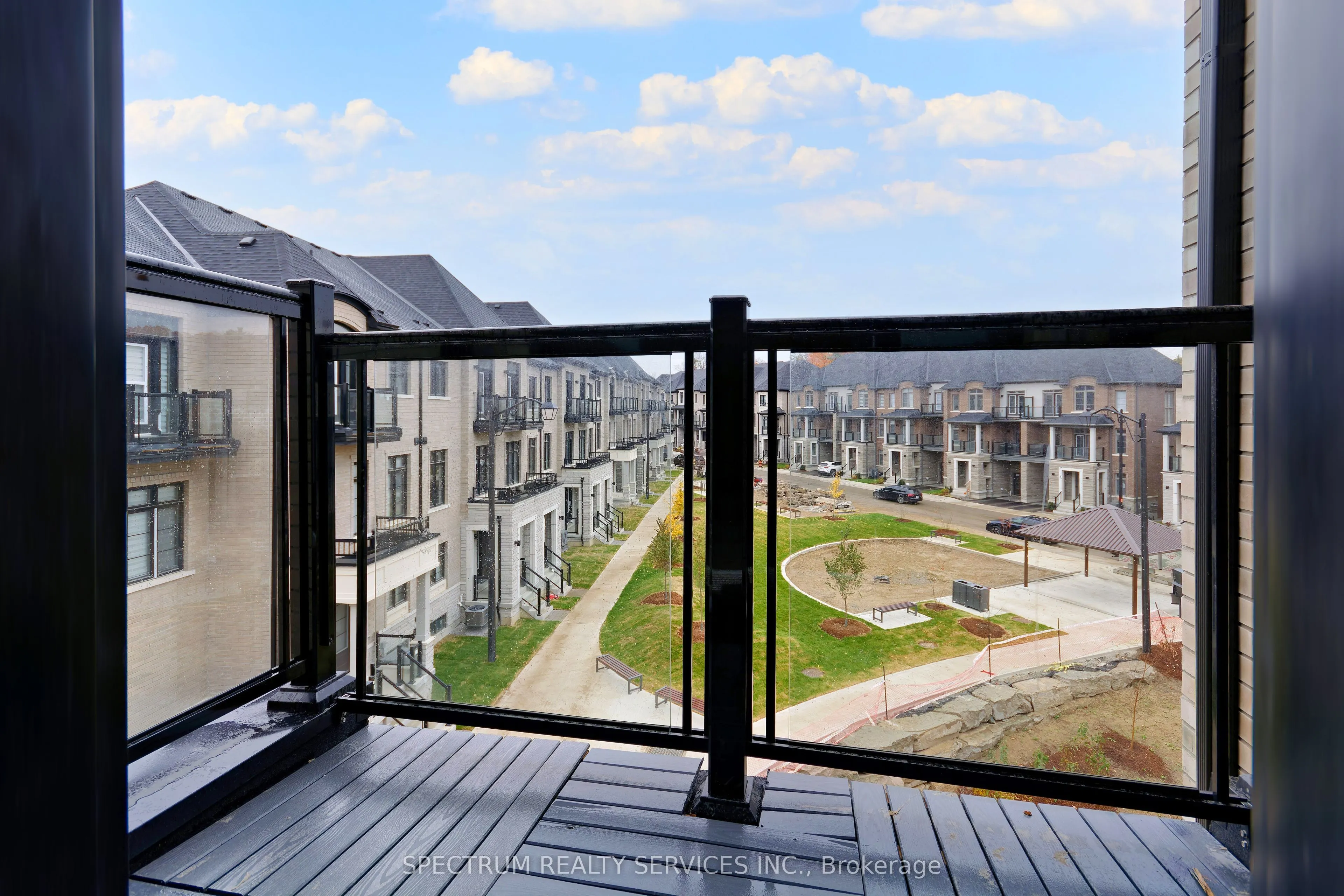 155 De La Roche Drive
