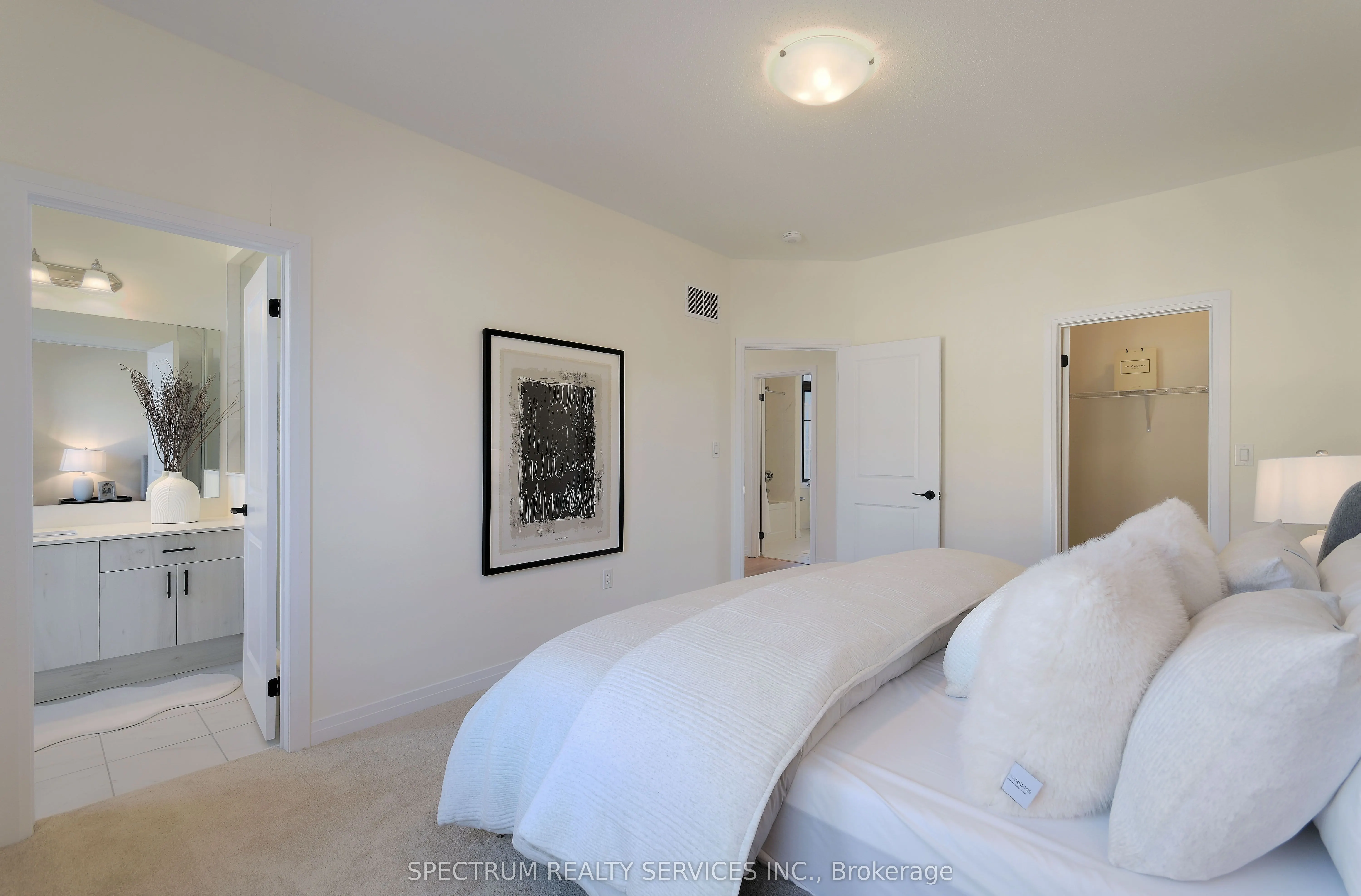 155 De La Roche Drive