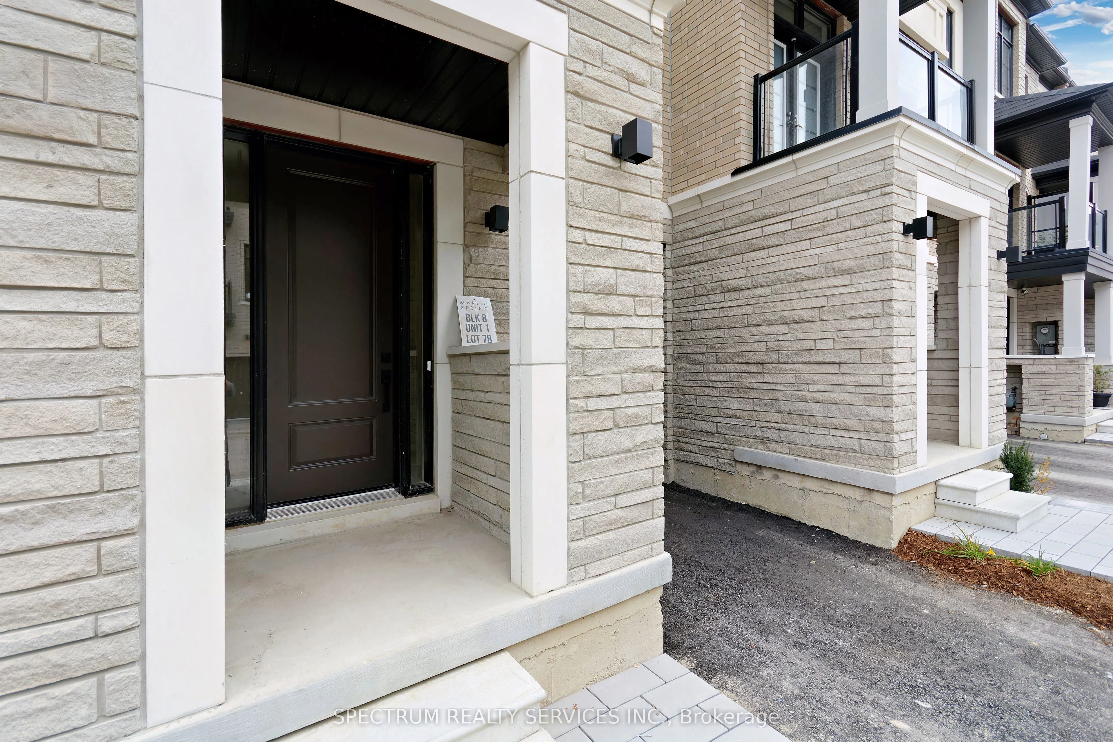 155 De La Roche Drive