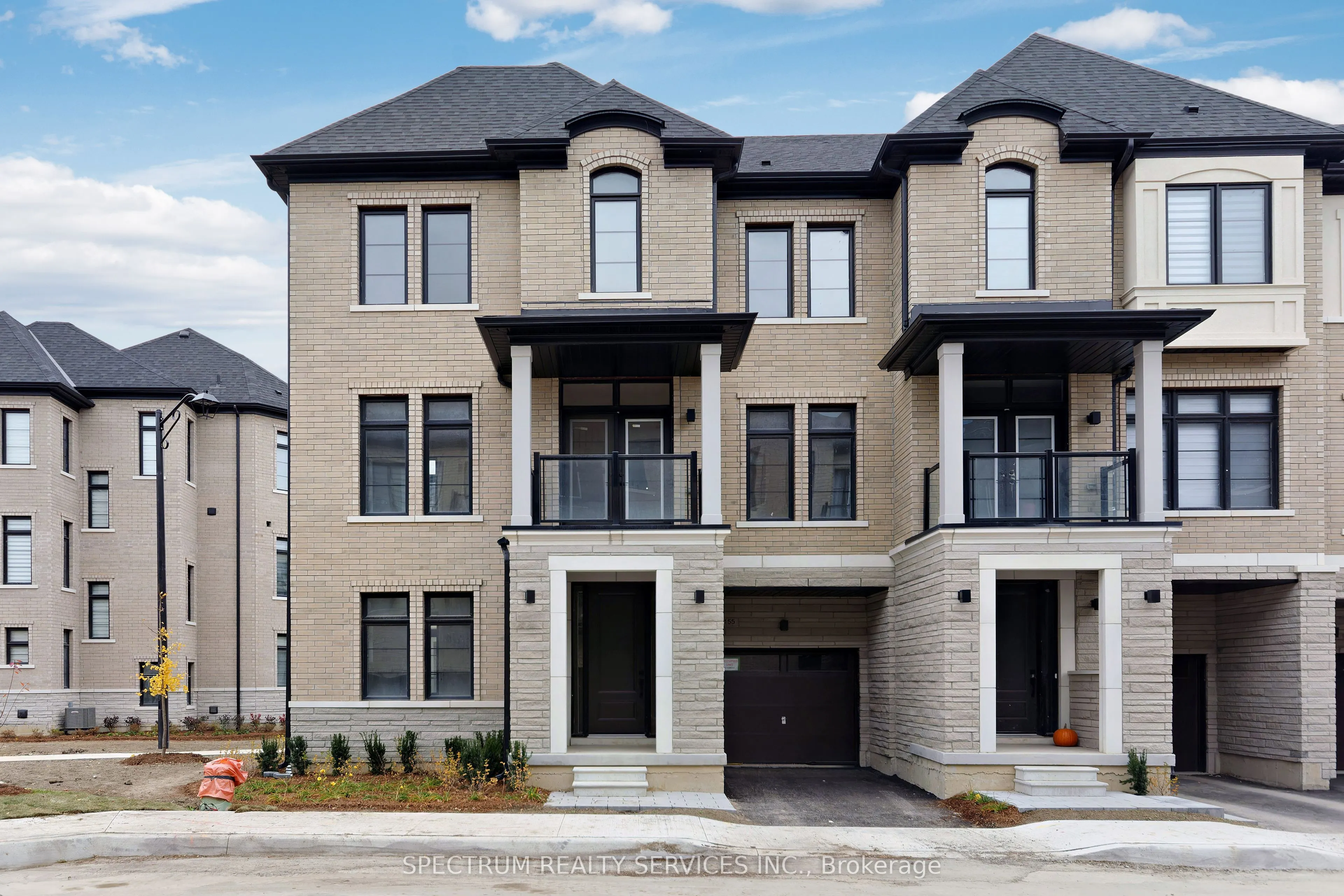 155 De La Roche Drive