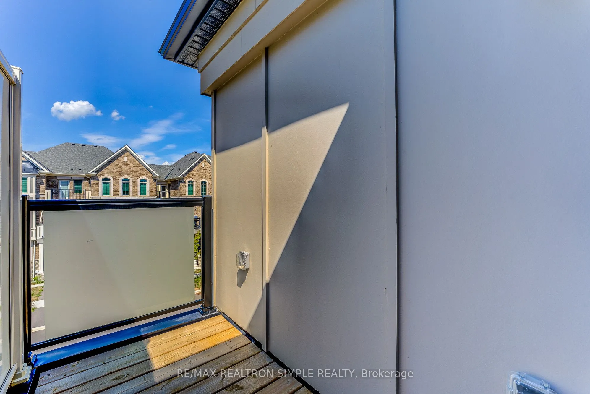 35 Thomas Frisby Jr Crescent