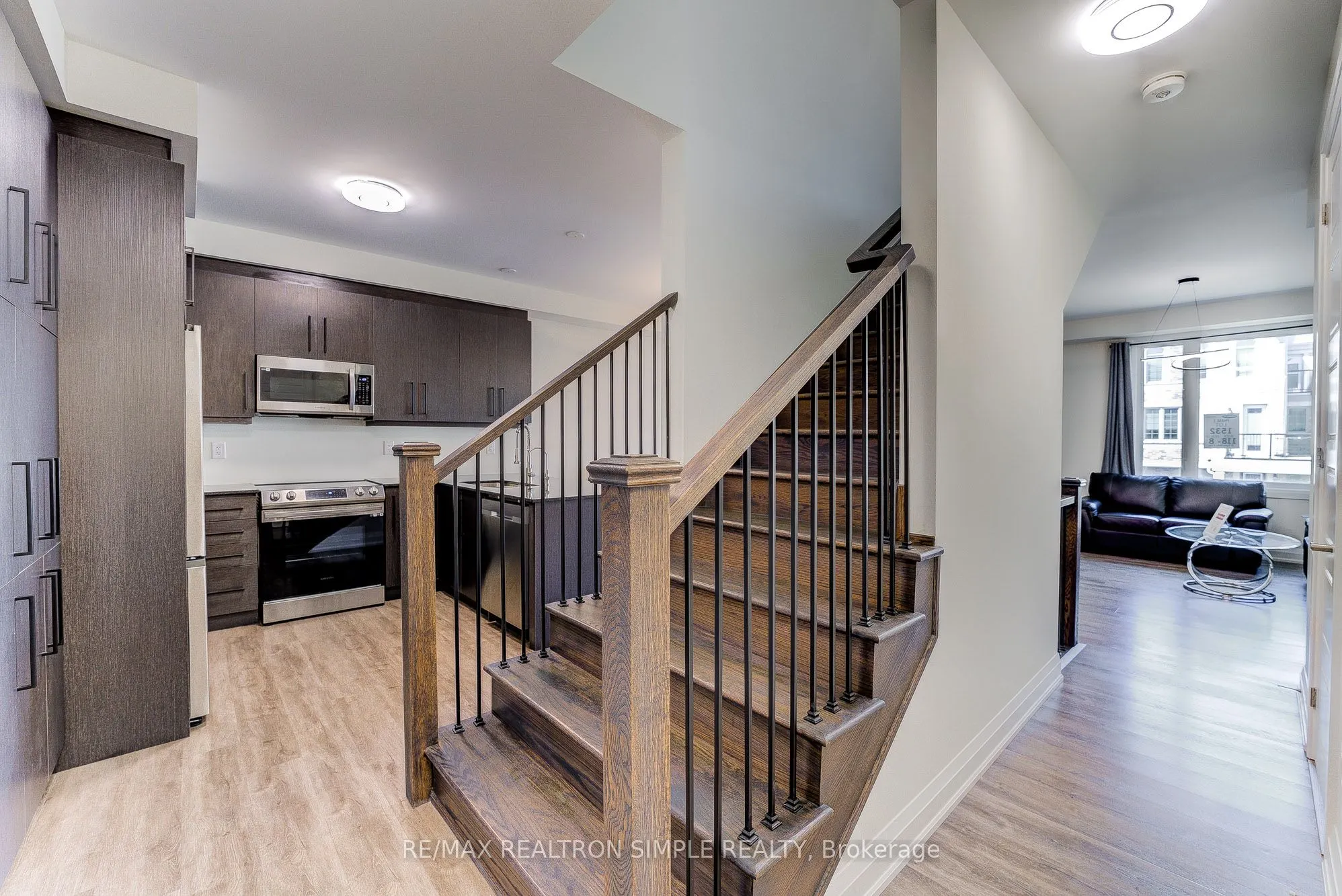 35 Thomas Frisby Jr Crescent