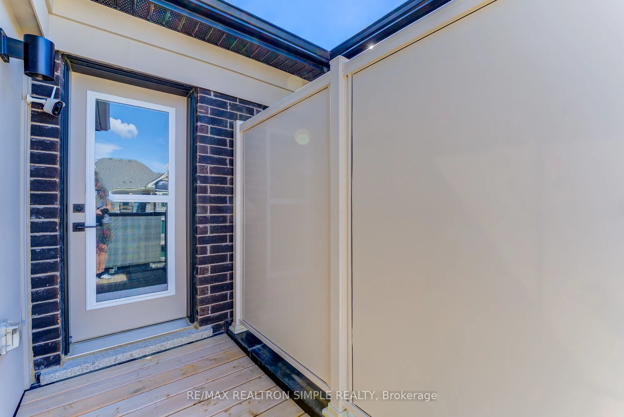 35 Thomas Frisby Jr Crescent