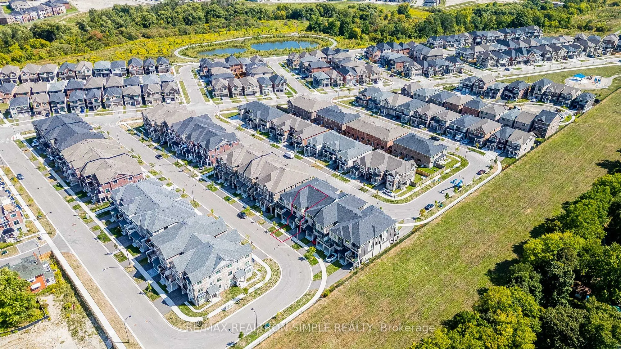 35 Thomas Frisby Jr Crescent