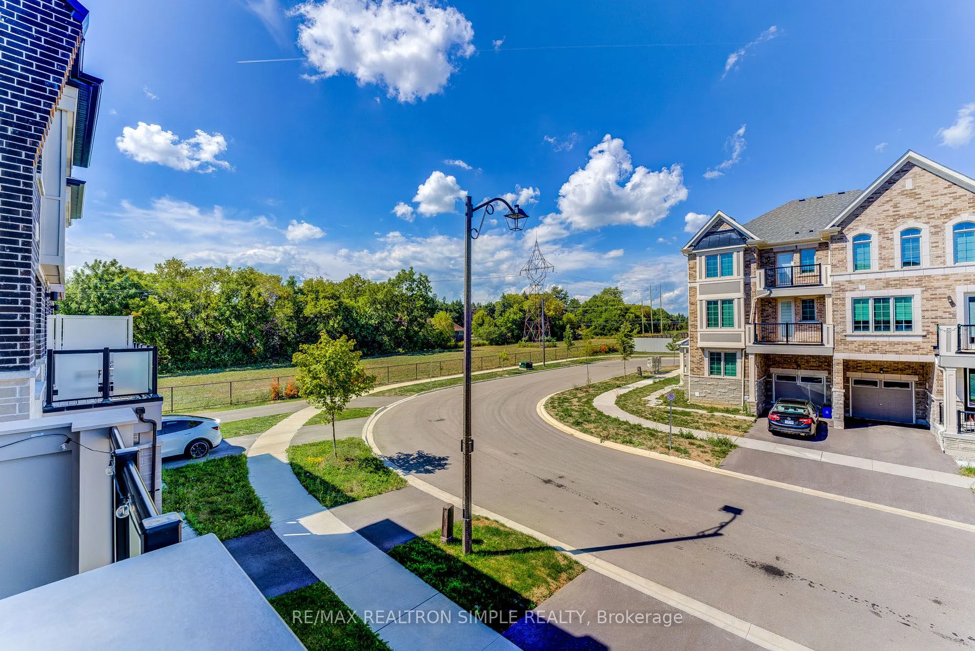 35 Thomas Frisby Jr Crescent