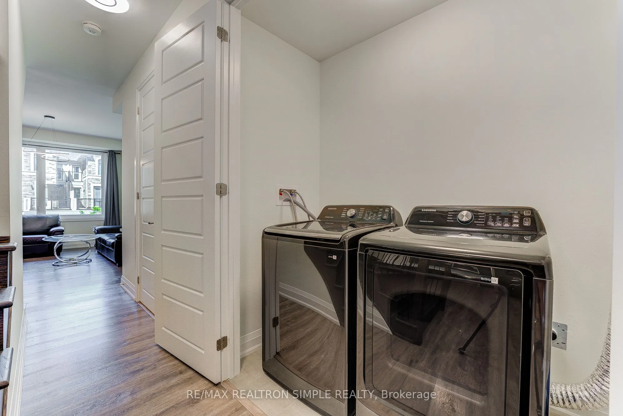 35 Thomas Frisby Jr Crescent