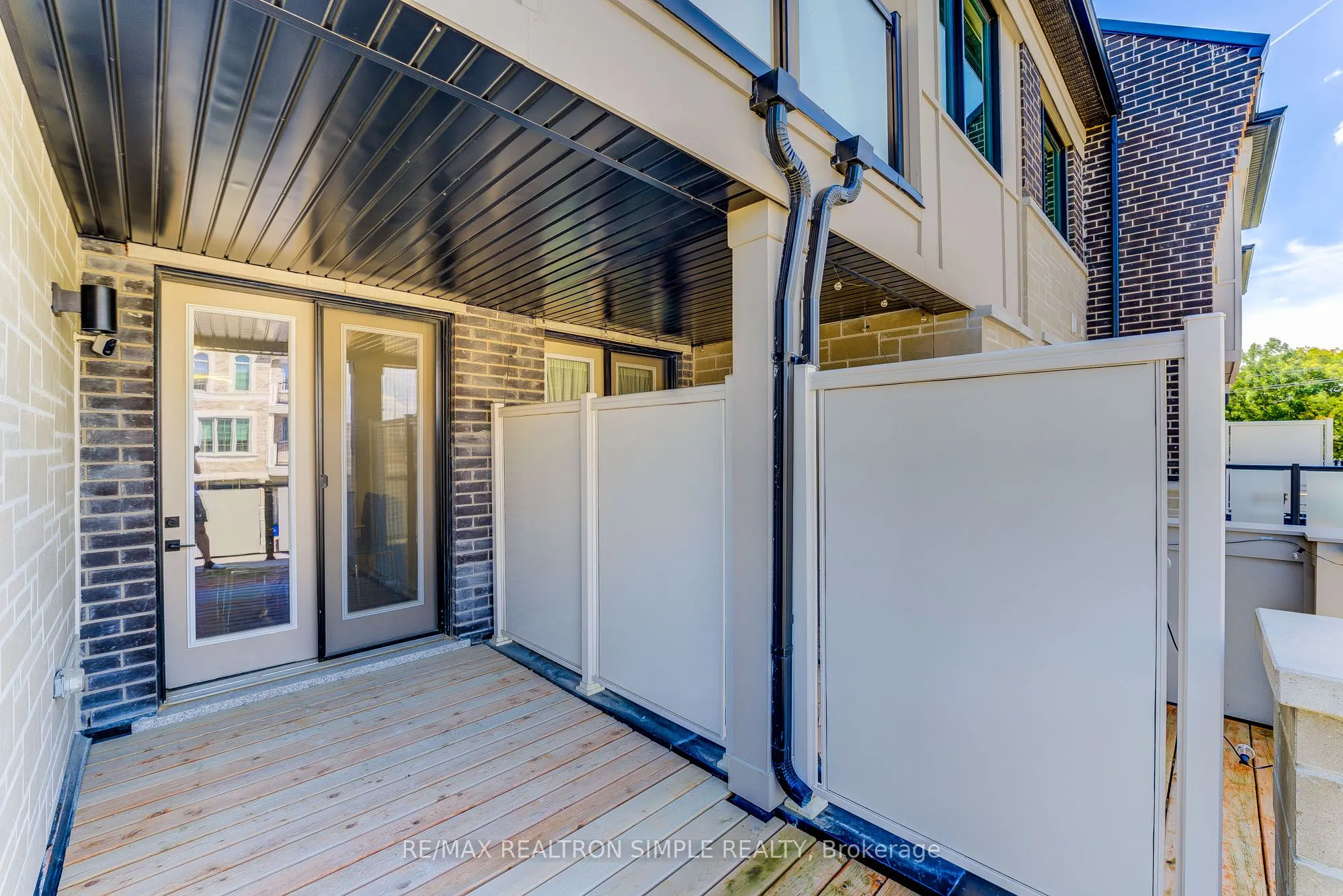 35 Thomas Frisby Jr Crescent