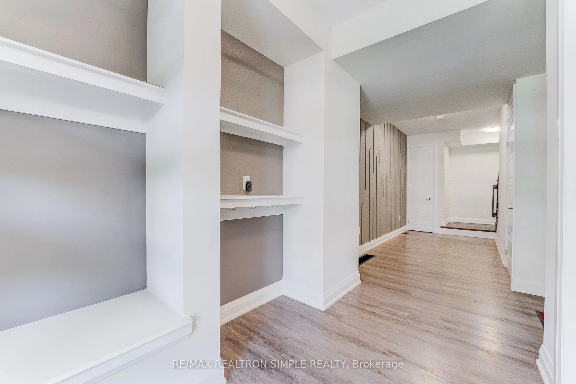 35 Thomas Frisby Jr Crescent