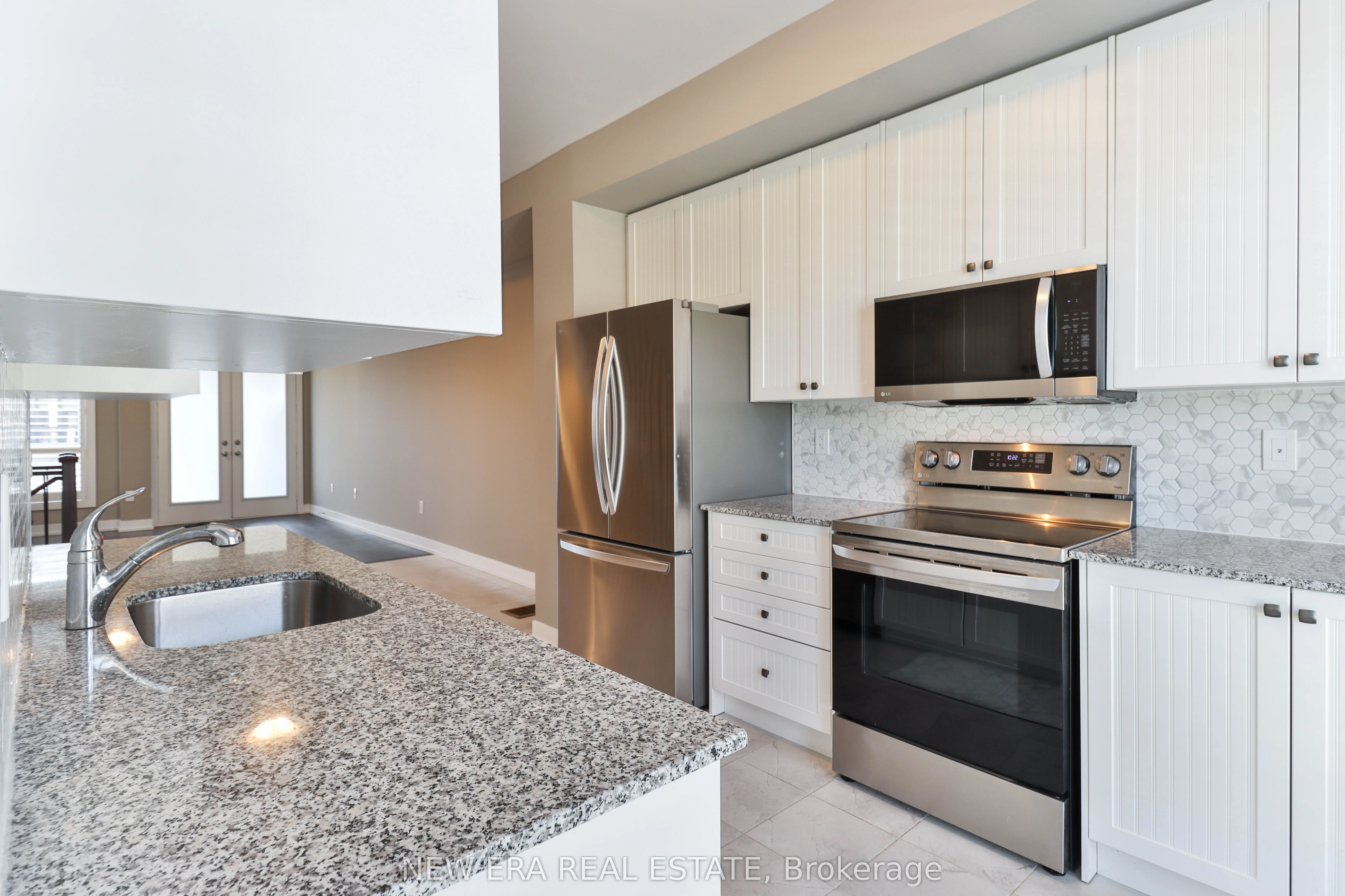 81 Stauffer Crescent