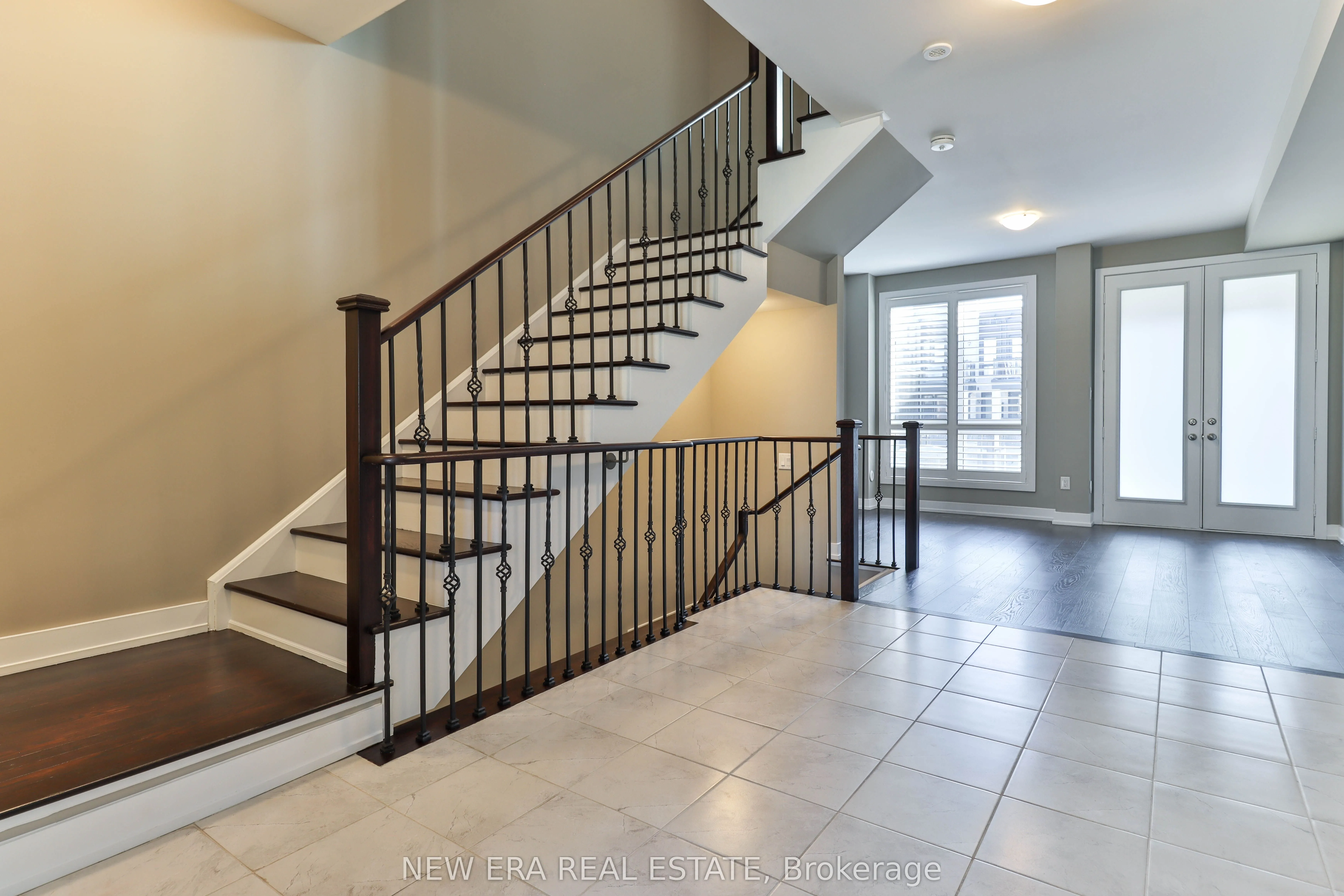 81 Stauffer Crescent