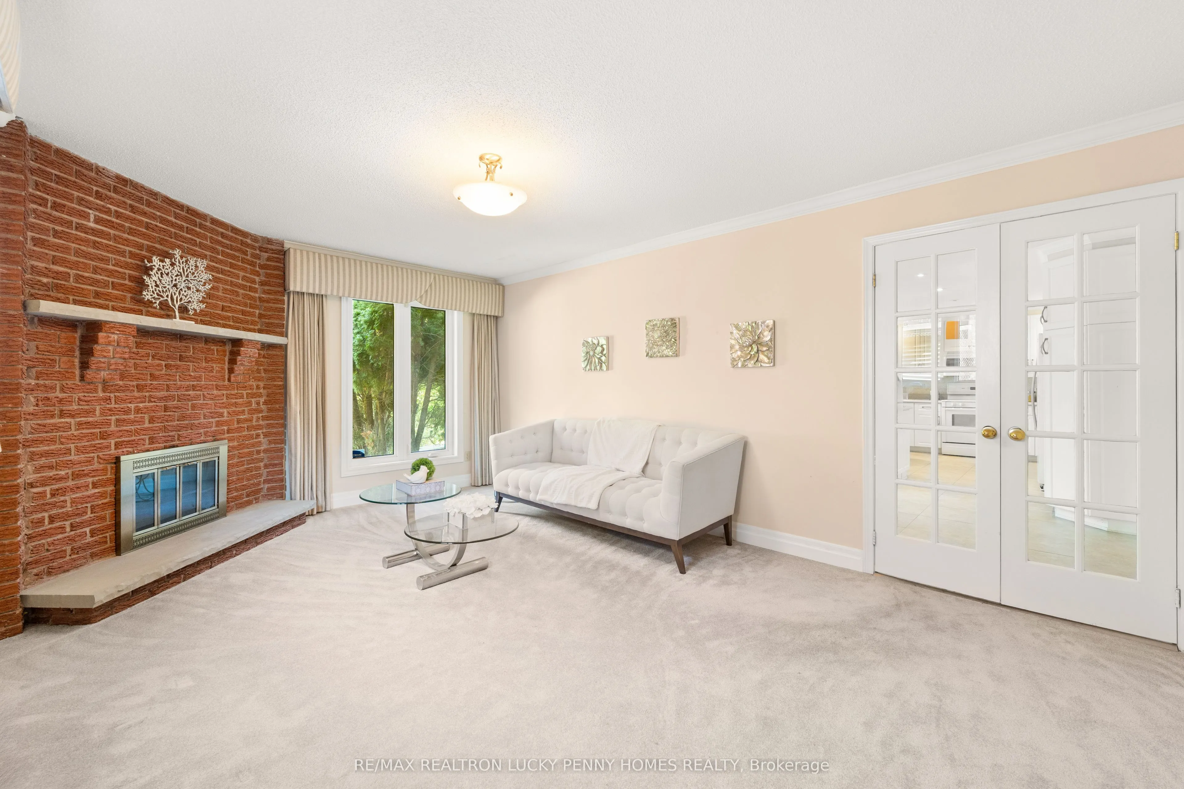 17 McPhillips Avenue