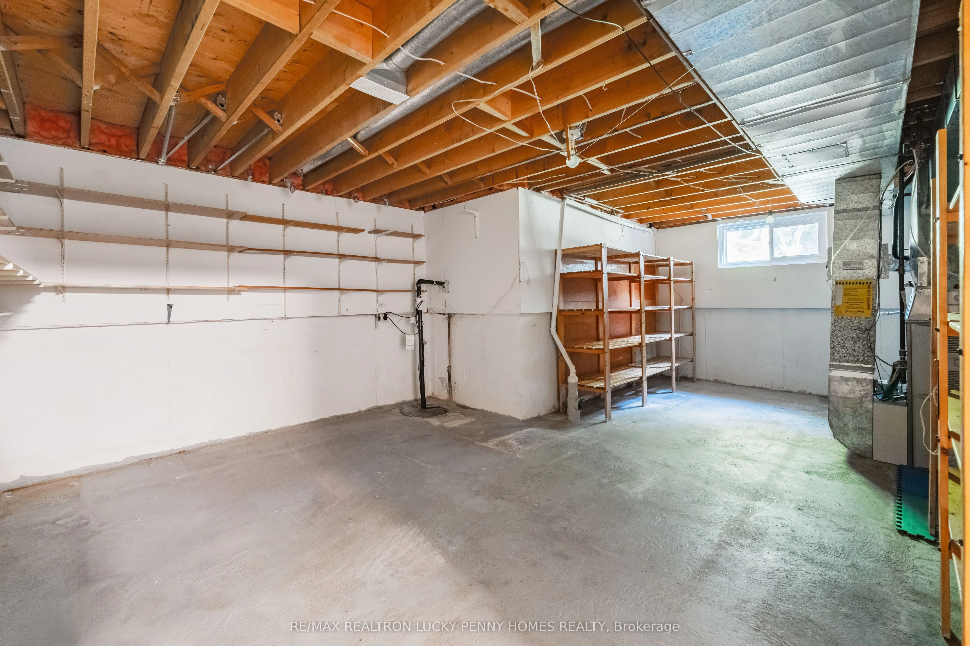 17 McPhillips Avenue