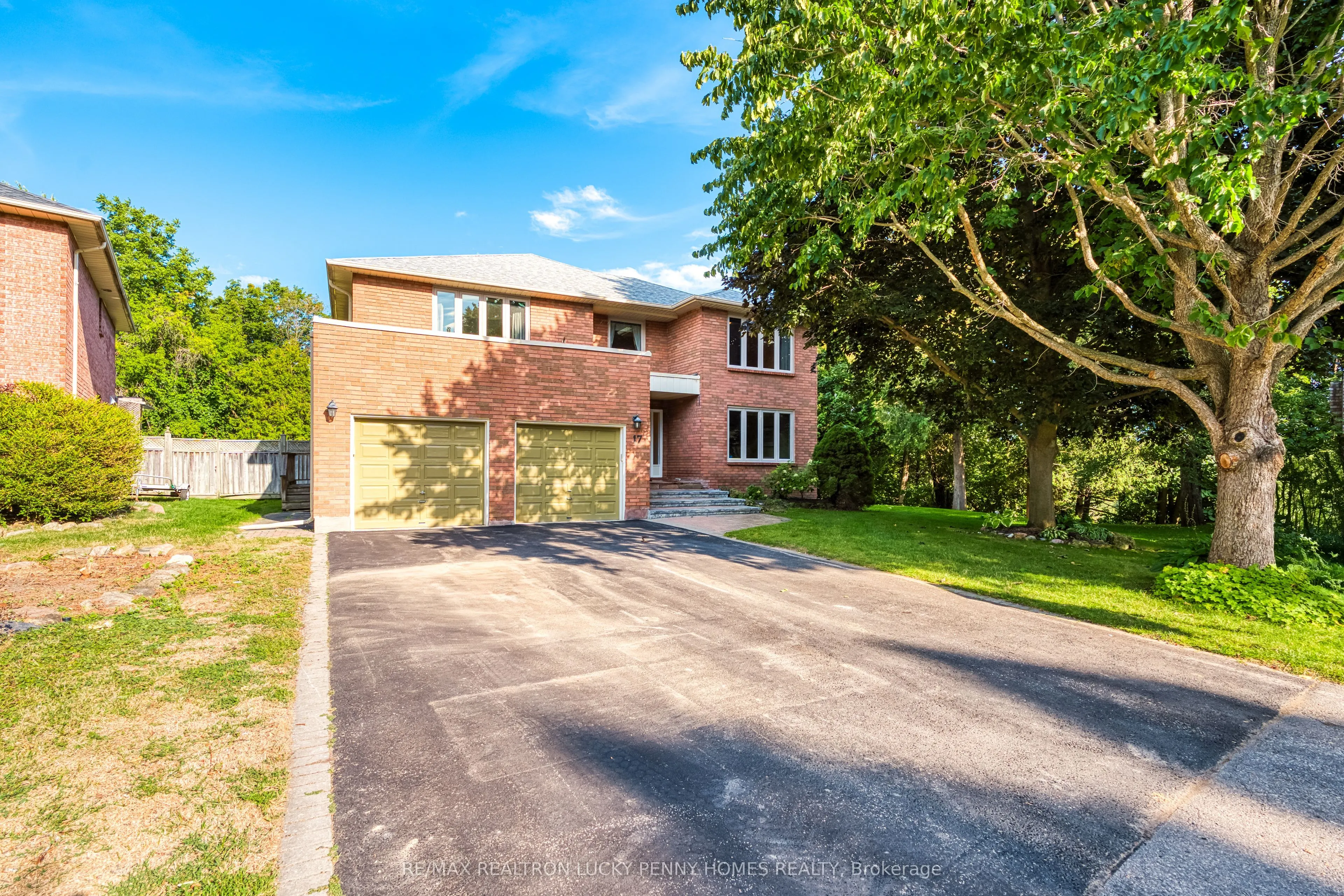 17 McPhillips Avenue