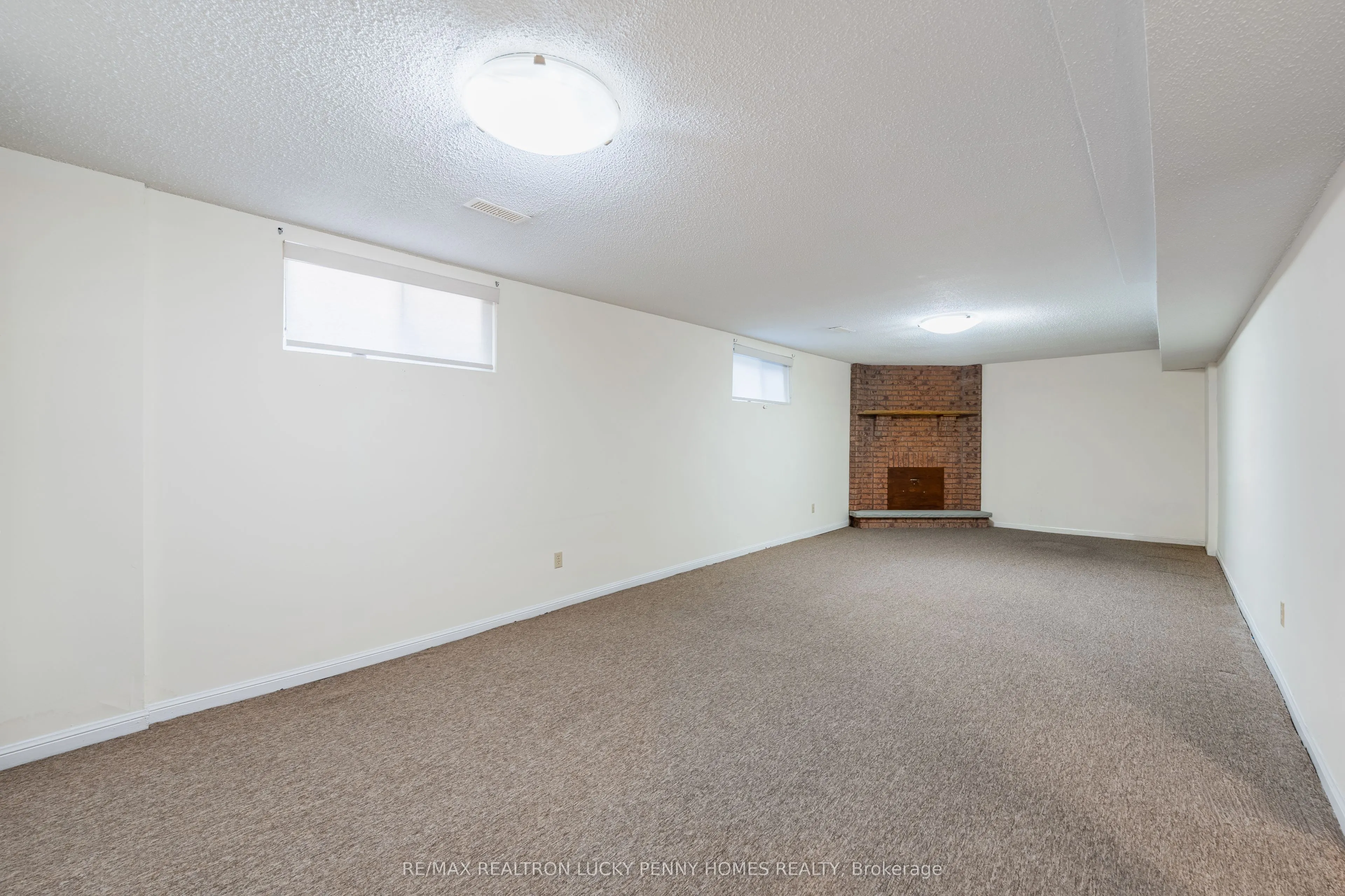 17 McPhillips Avenue