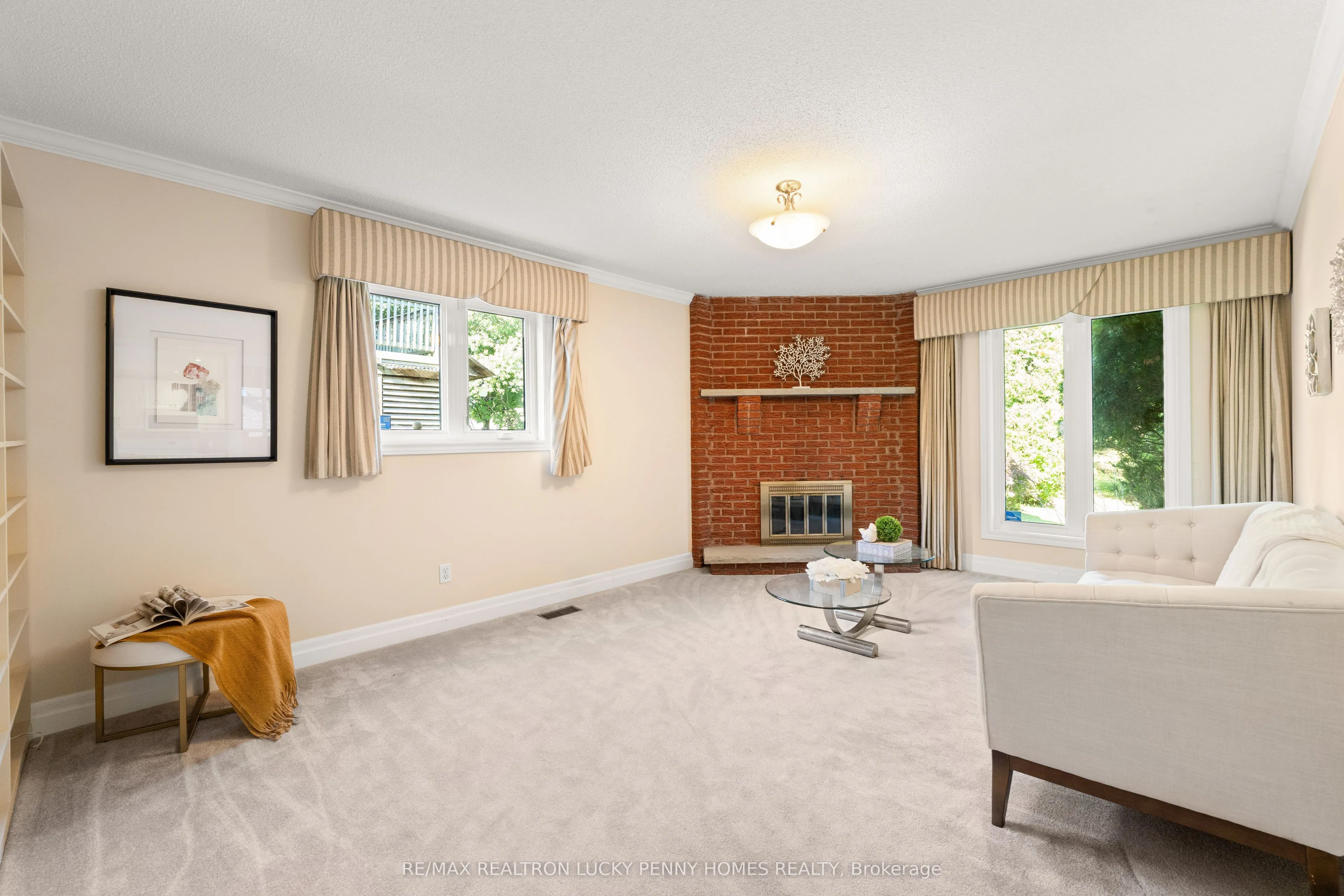 17 McPhillips Avenue