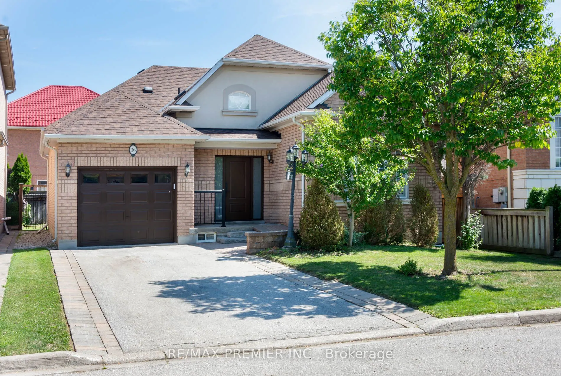 36 Toulon Crescent