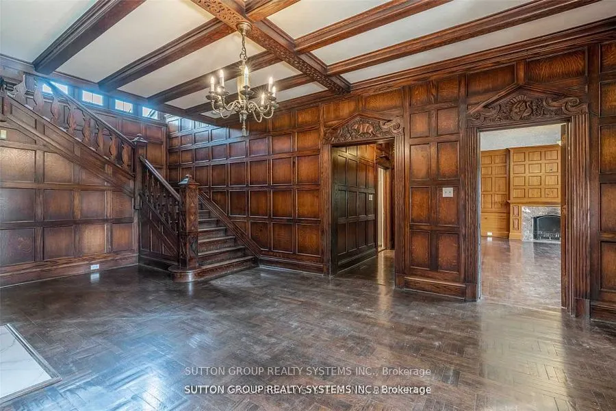 13284 Bathurst Street
