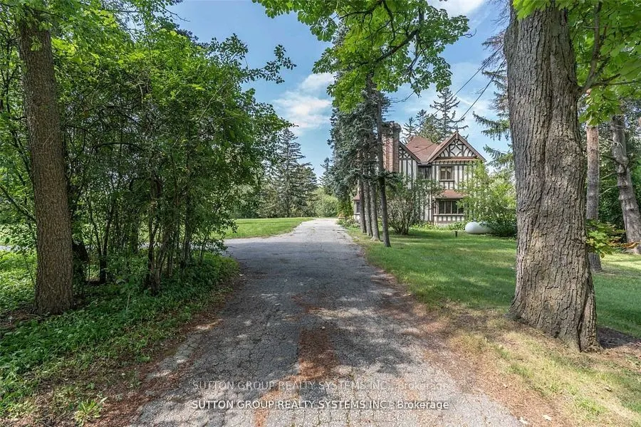 13284 Bathurst Street