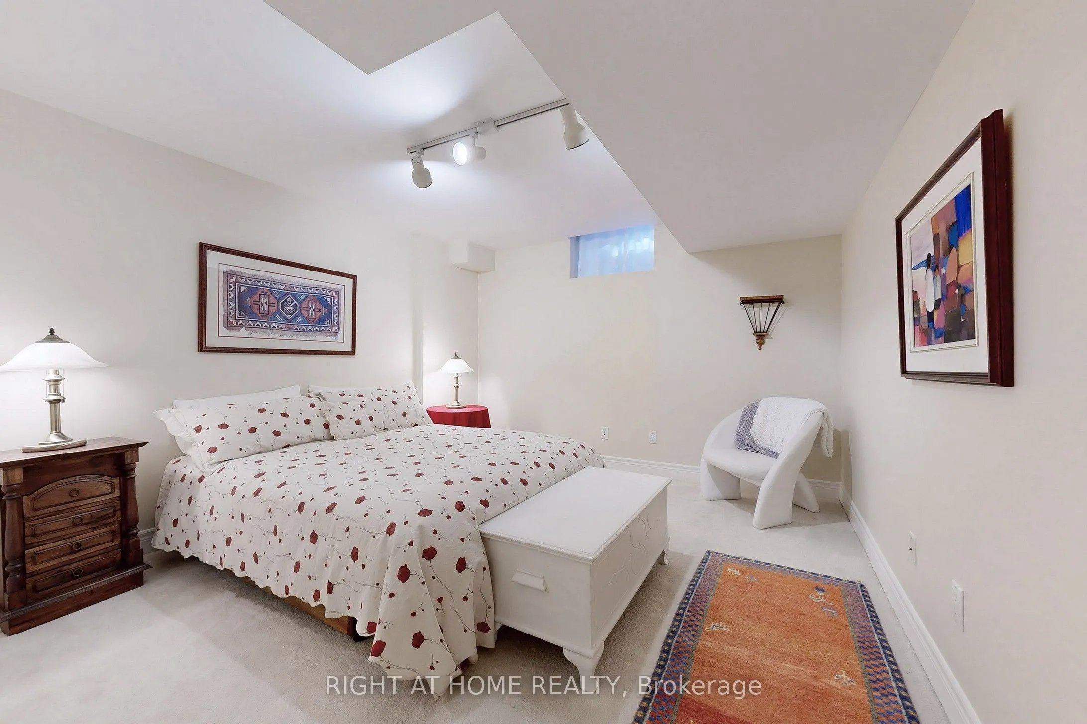 9 Arlington Way, #13