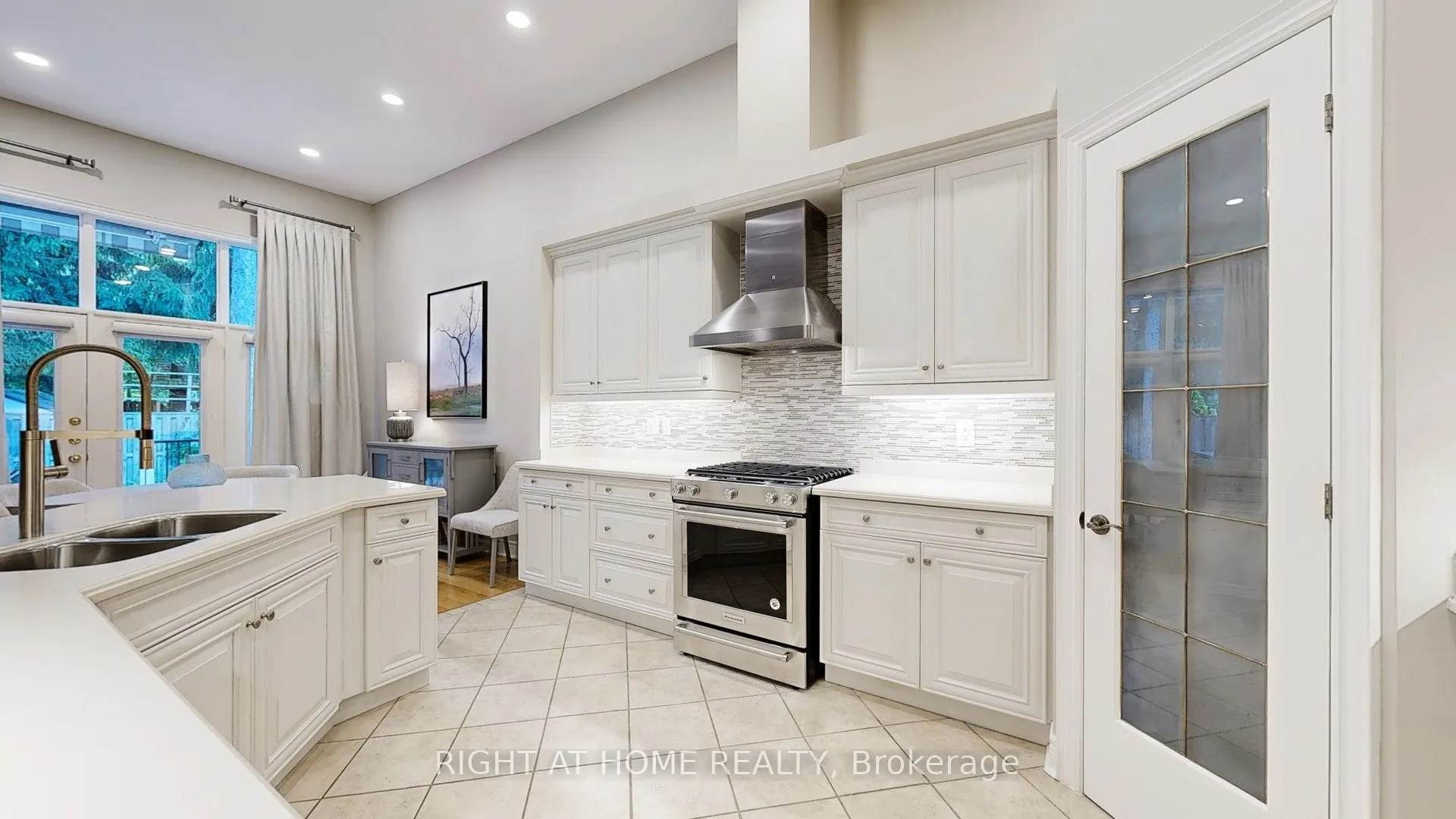 9 Arlington Way, #13