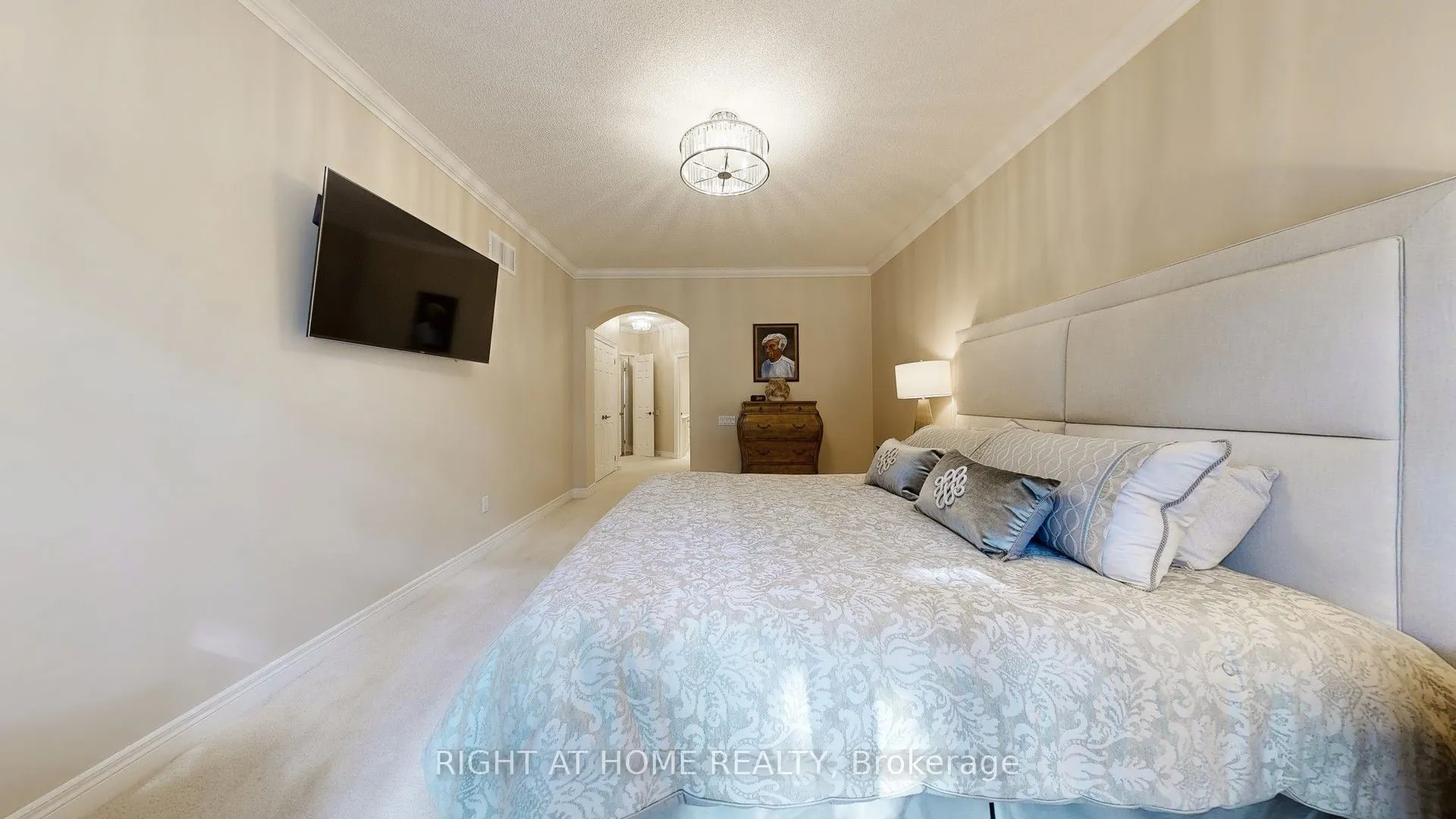 9 Arlington Way, #13
