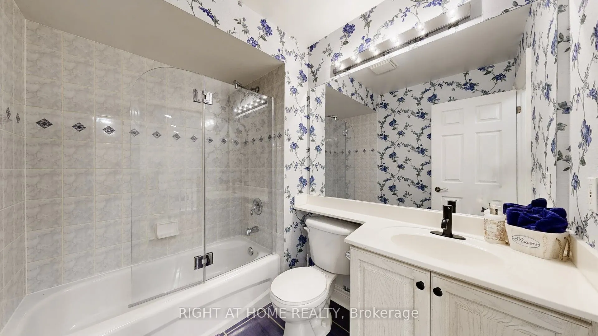 9 Arlington Way, #13