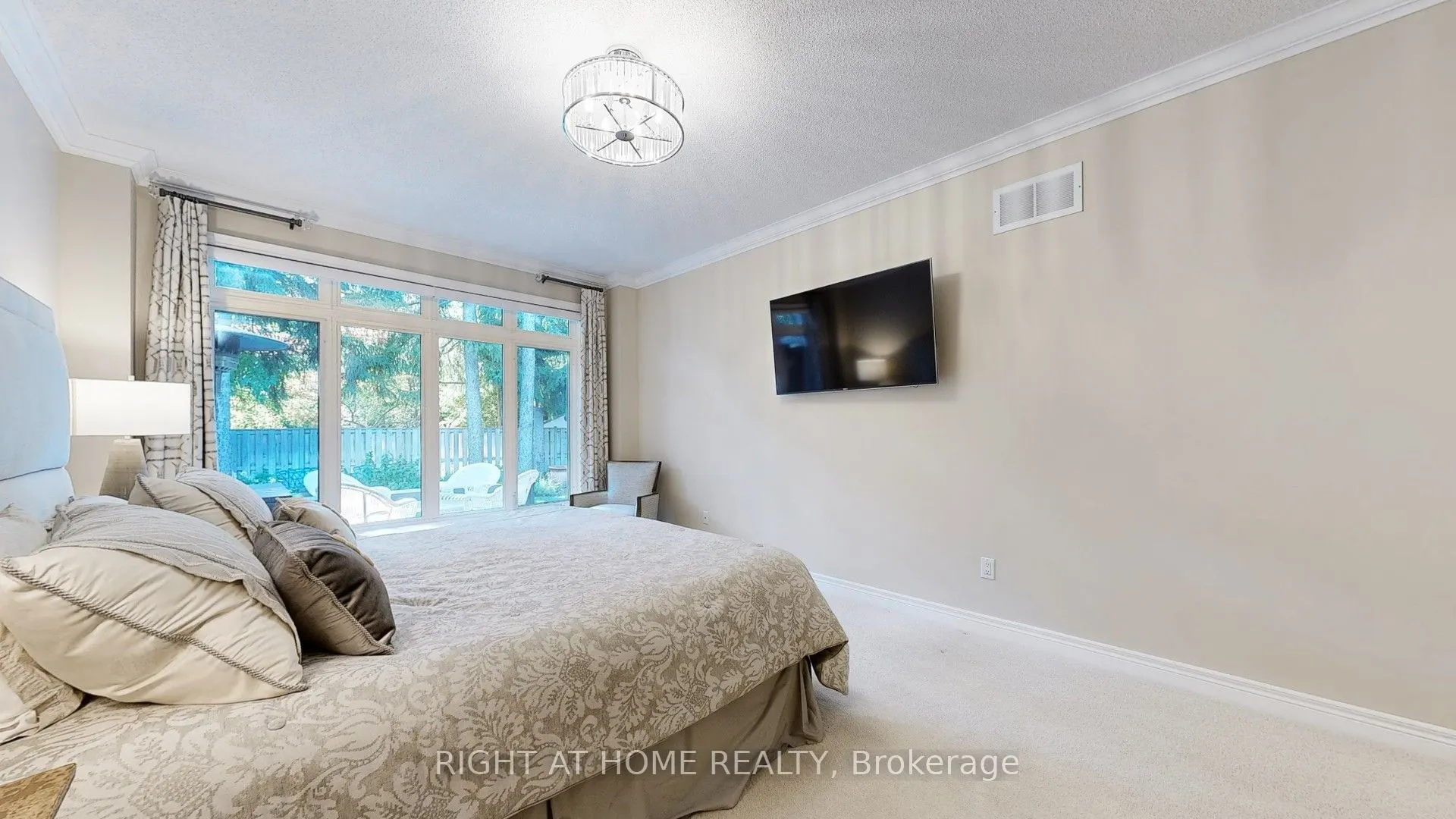 9 Arlington Way, #13