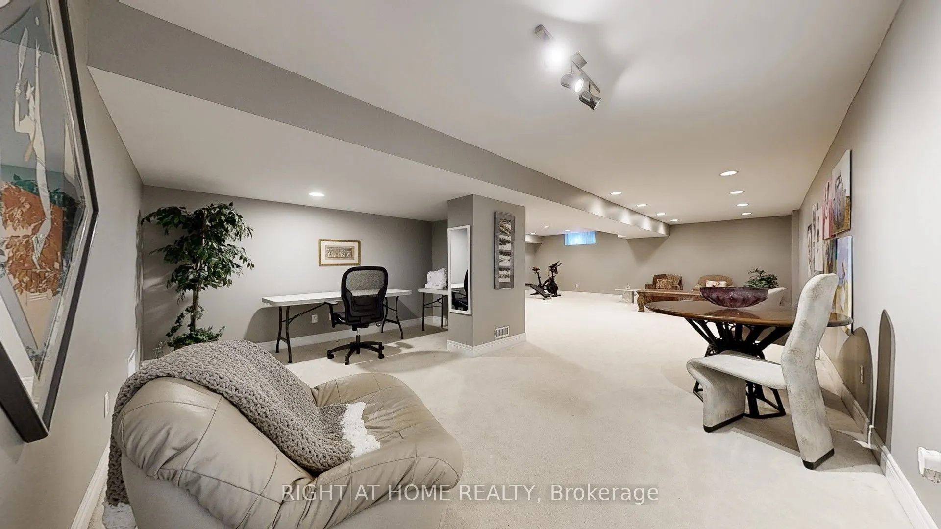 9 Arlington Way, #13