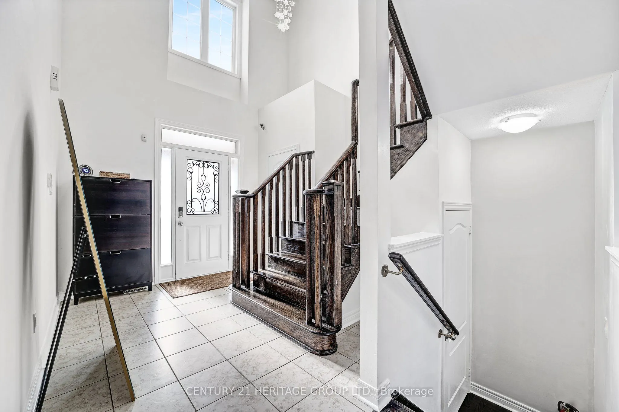 32 Amberwing Landing