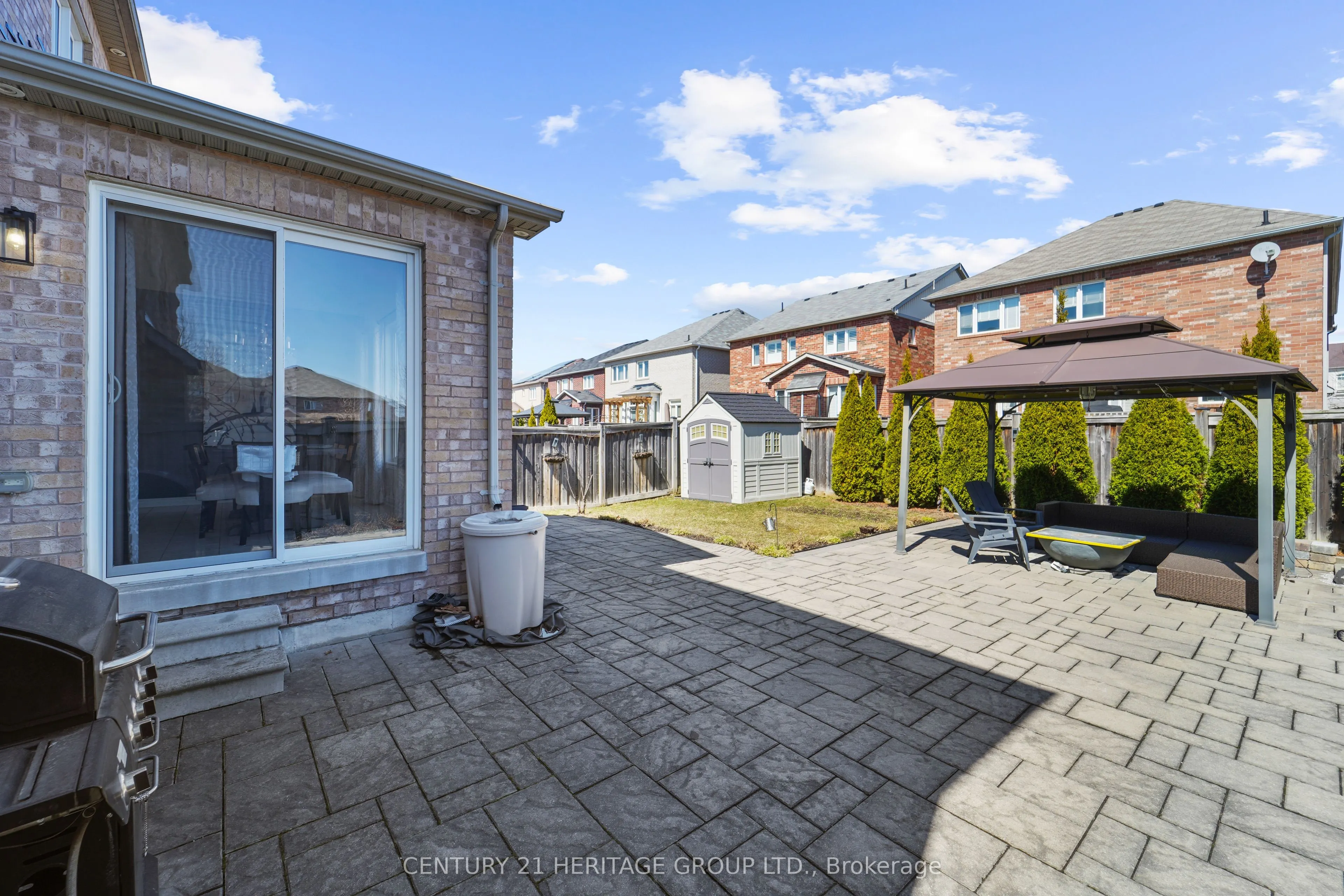 32 Amberwing Landing