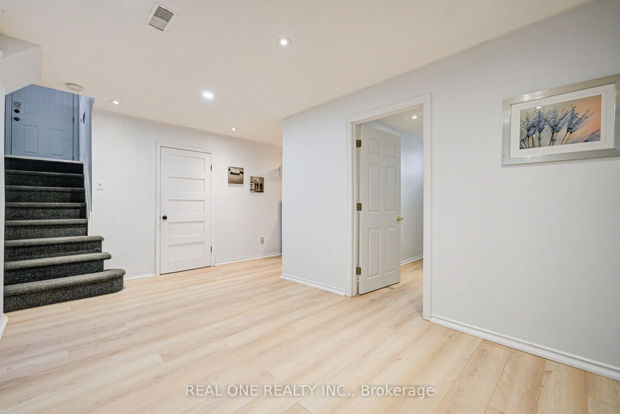 68 Laverock Avenue