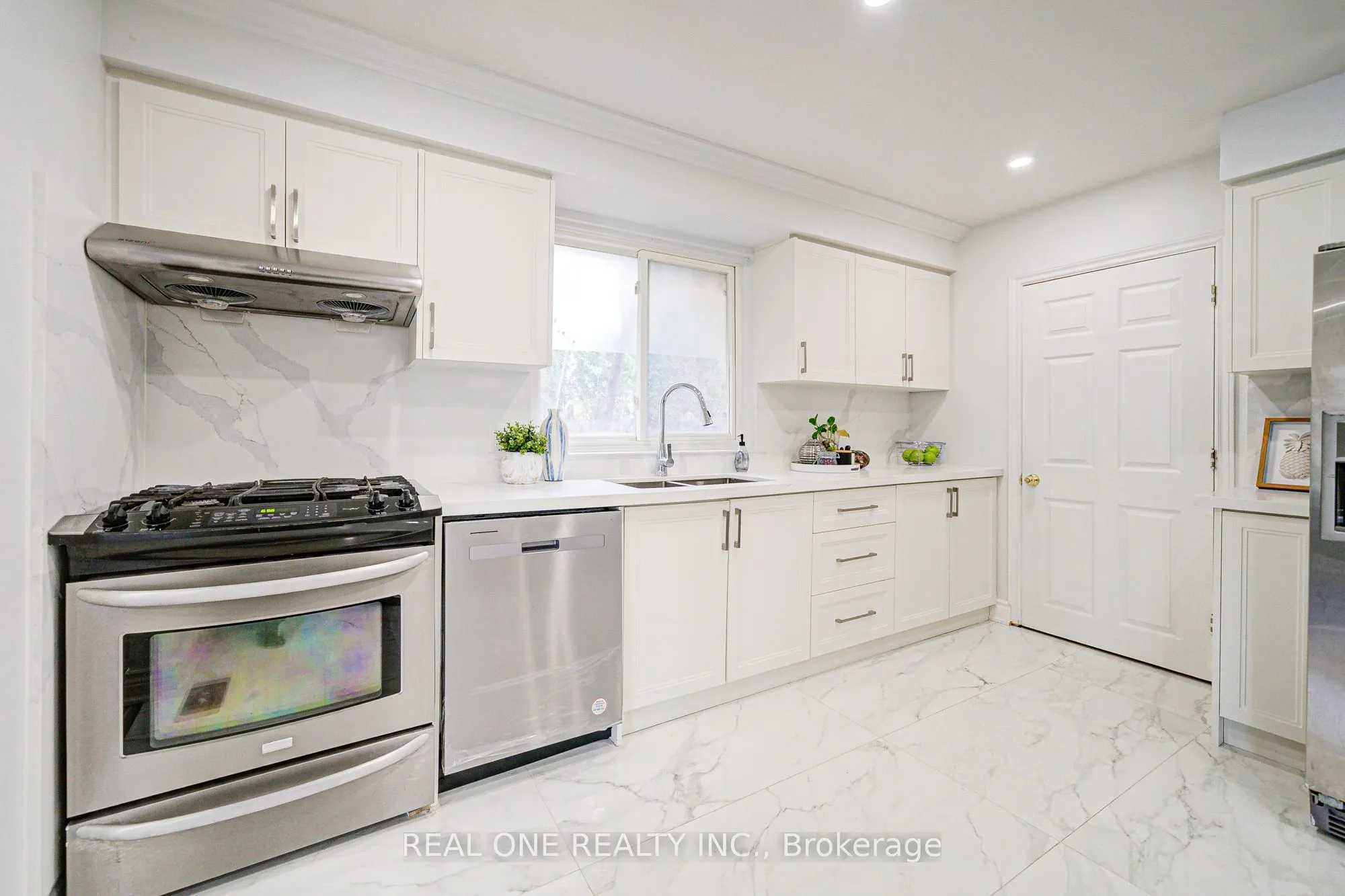 68 Laverock Avenue