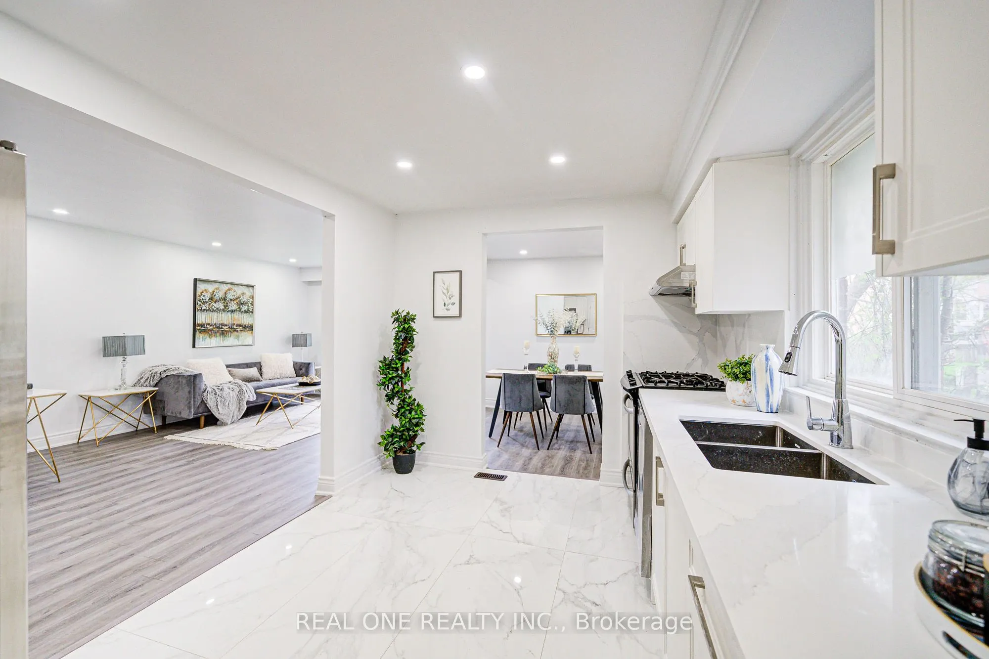 68 Laverock Avenue